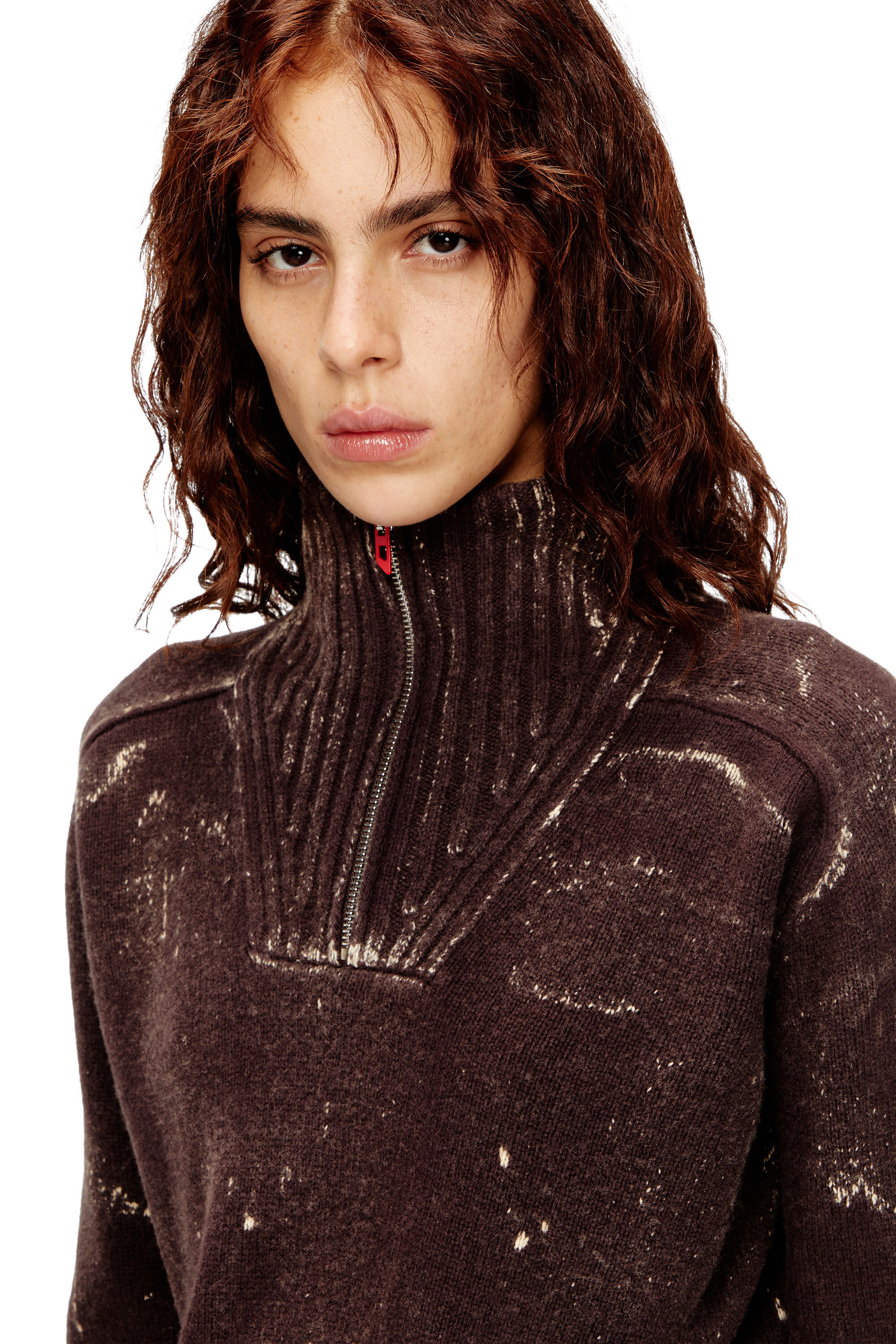 Diesel - M-MARCELLE, Robe midi en maille mélangée traitée Femme in Marron - 5