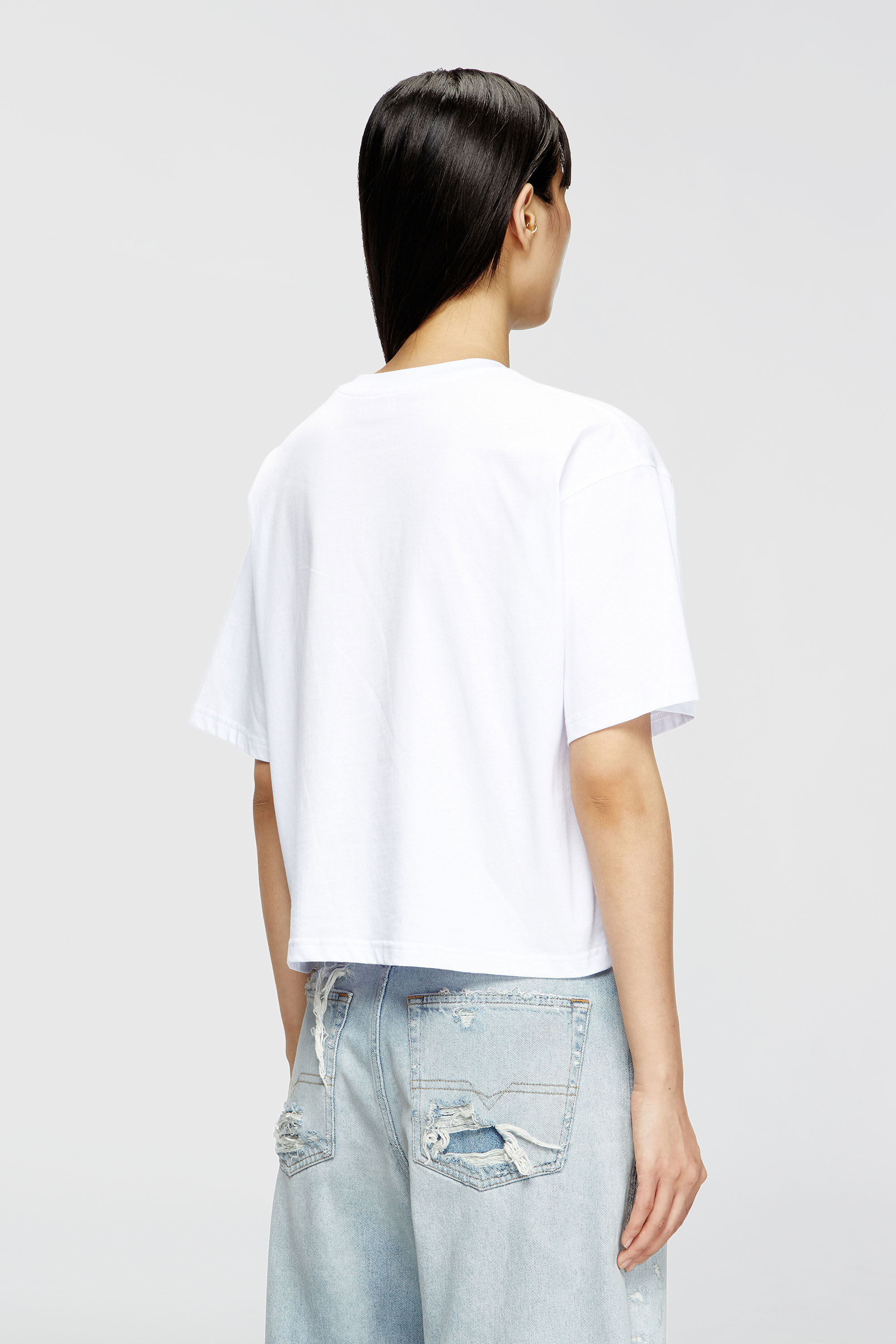 Diesel - T-BUXT-CROP-OD, T-shirt boxy con Oval D cut-out Donna in Bianco - 4