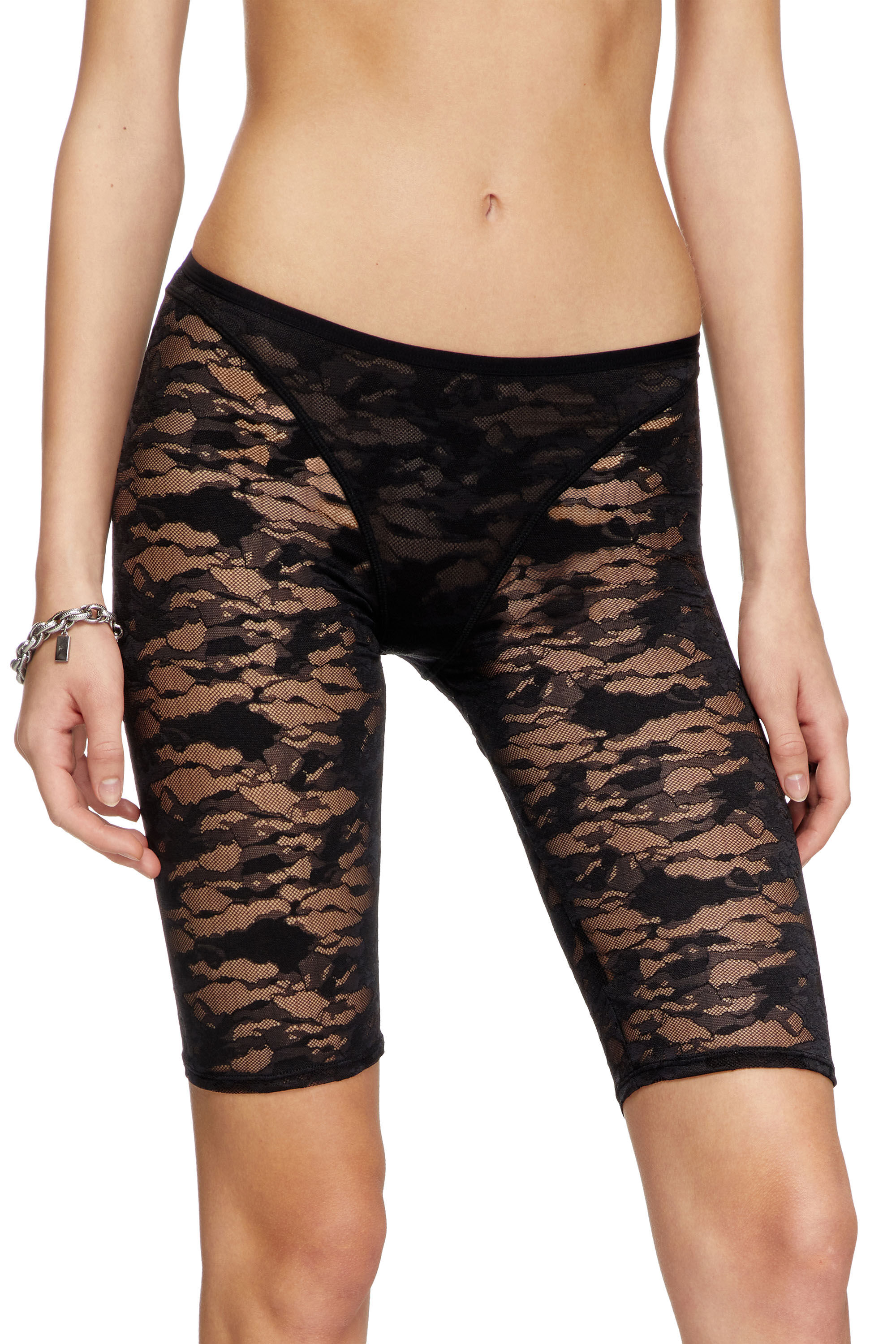 Diesel - UFLB-D-OVAL-LACE-SHORT, Short in pizzo camouflage con placca Oval D Donna in Nero - 3