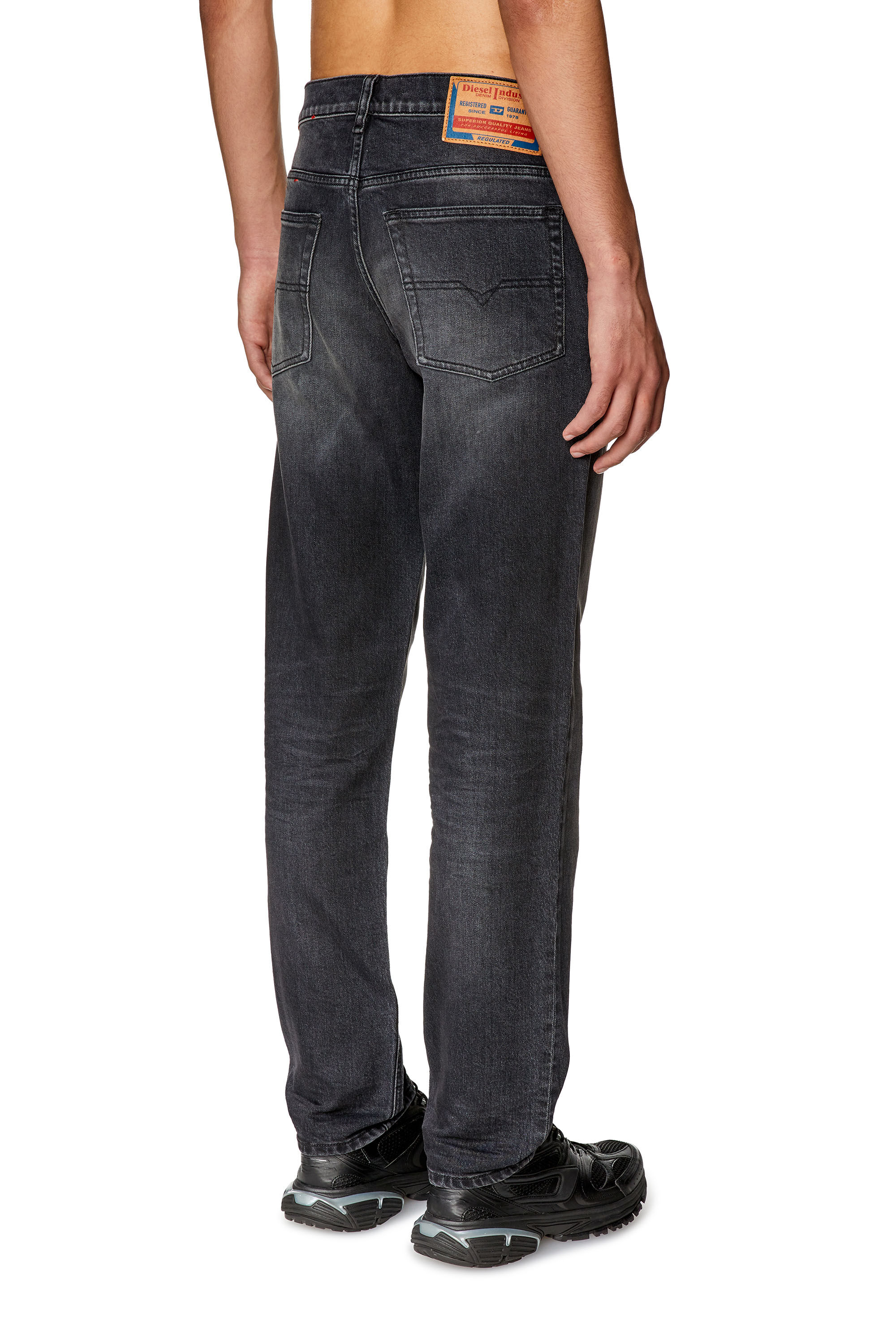 Diesel - Tapered Jeans 2023 D-Finitive 09G20, Nero/Grigio scuro - Image 4