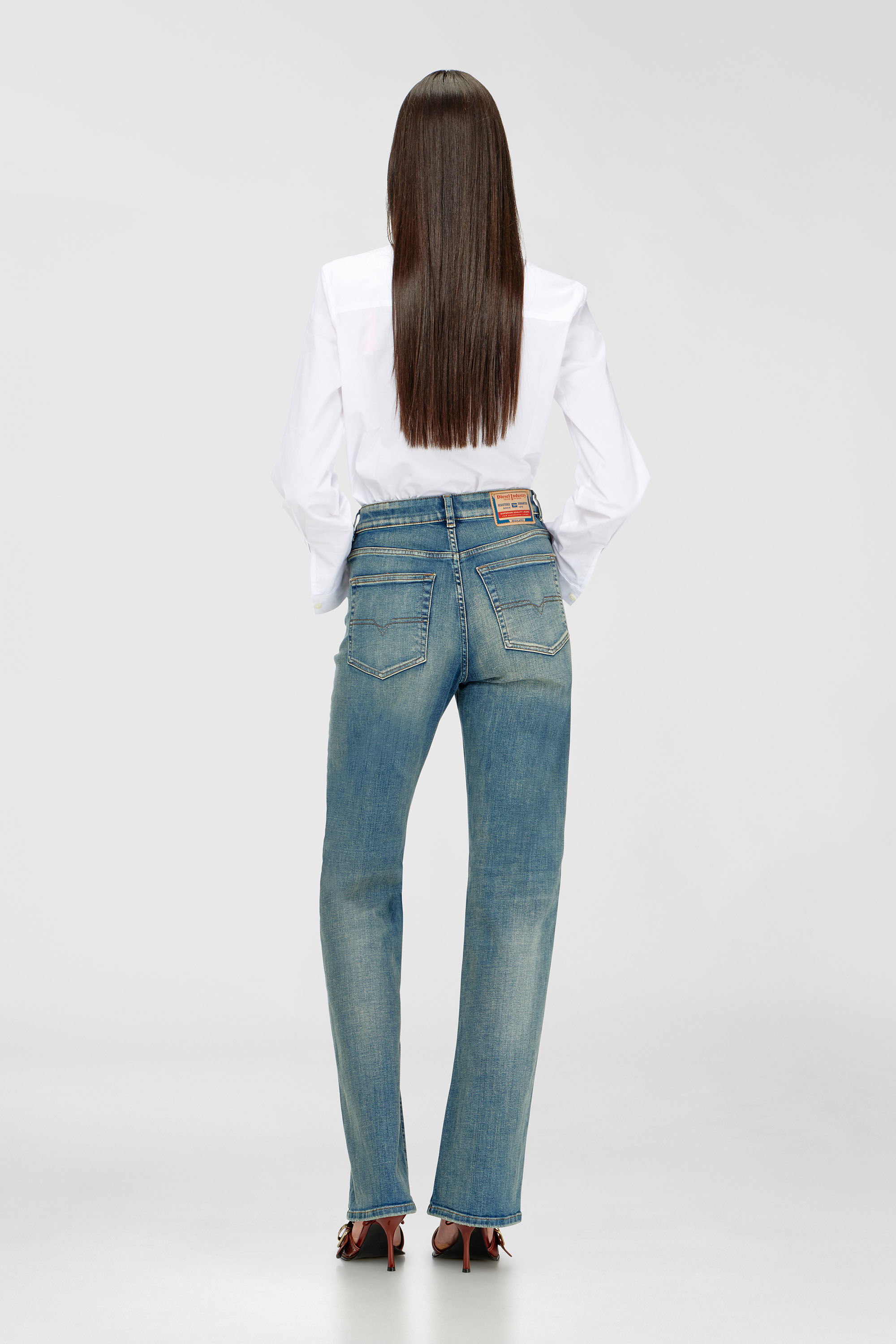 Diesel - Regular Jeans 1971 D-Sent 09N32 Femme, Bleu moyen - Image 3