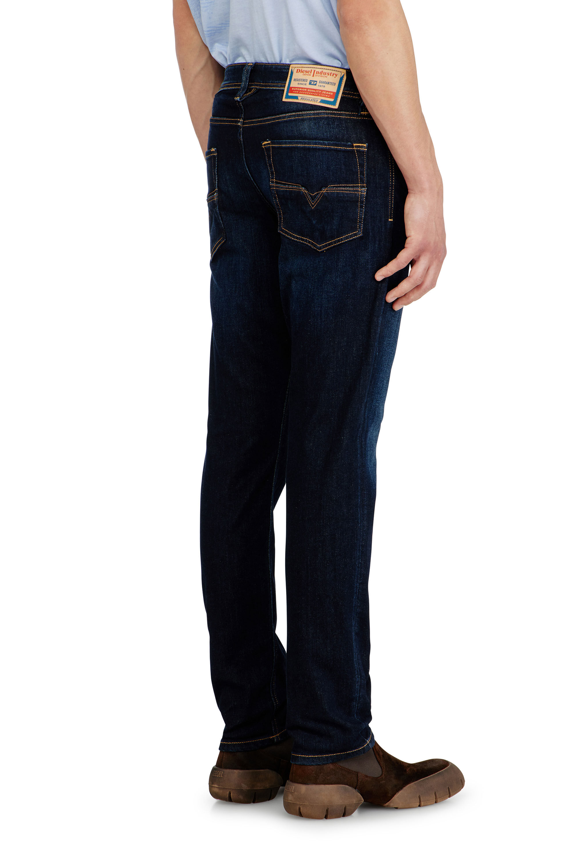 Diesel - Regular Jeans 1986 Larkee-Beex 09Q15 Homme, Bleu Fonc&eacute; - Image 5