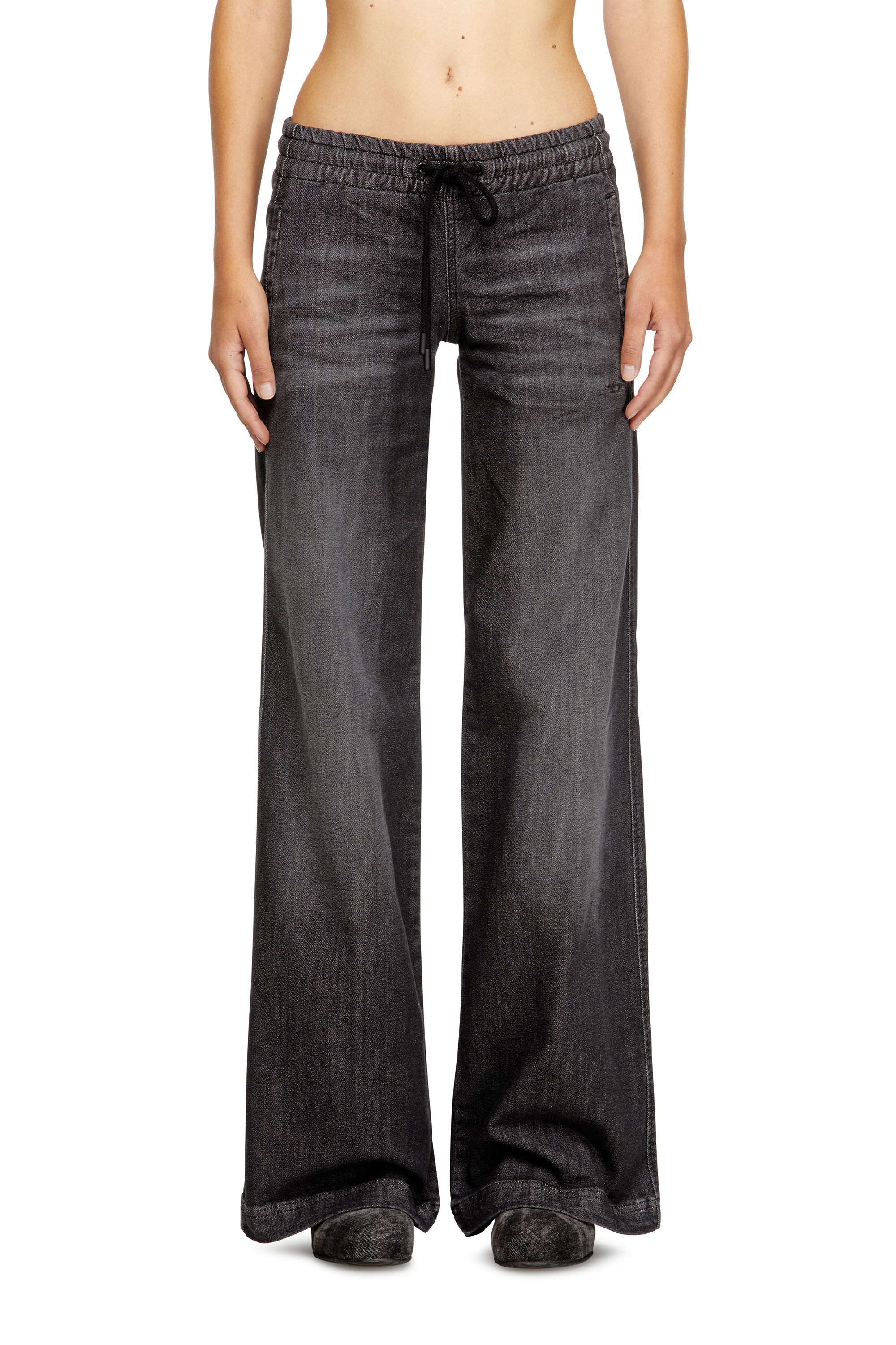 Diesel - Relaxed 2078 D-Ainty Joggjeans® 09M66 Donna, Nero/Grigio scuro - Image 3