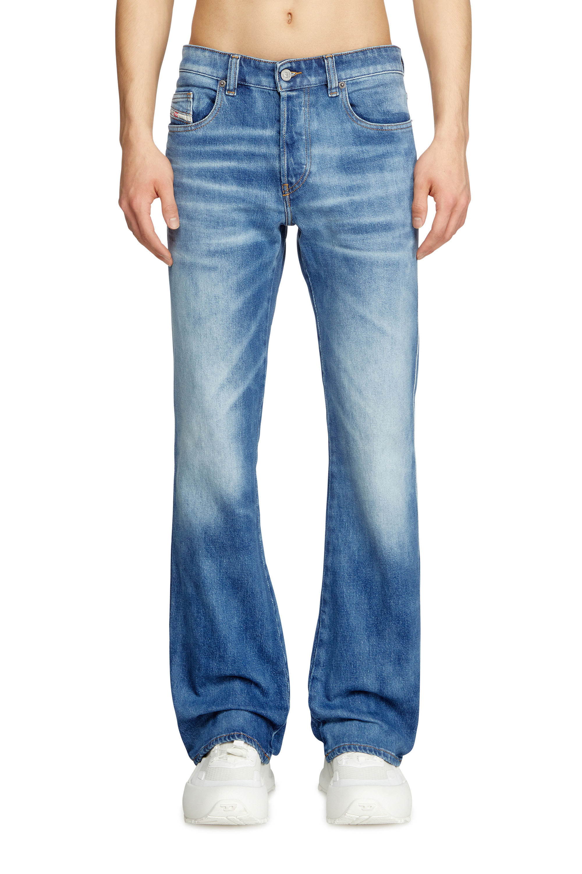 Diesel - Bootcut Jeans 1998 D-Buck 09L19 Uomo, Blu medio - Image 3