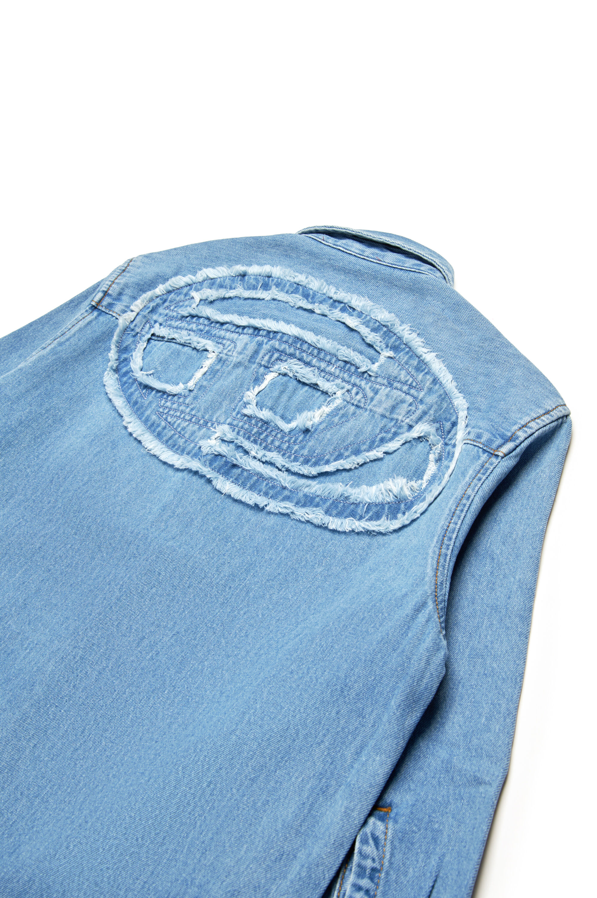 Diesel - DEBBLI, Abito chemisier in denim con logo Oval D sfrangiato Donna in Blu - 4