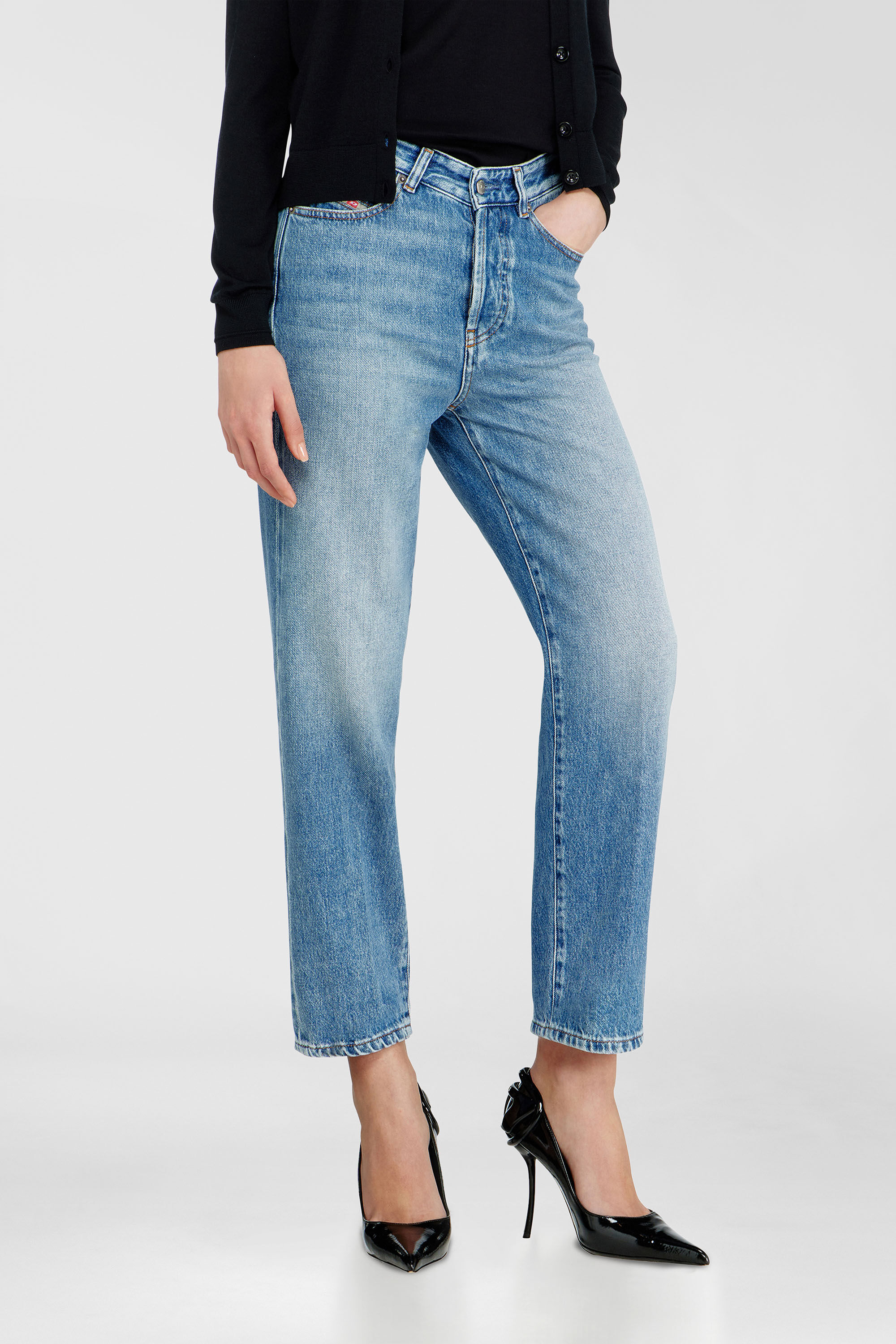 Diesel - Damen Regular Jeans 1981 D-Went 09Q07, Hellblau - 7