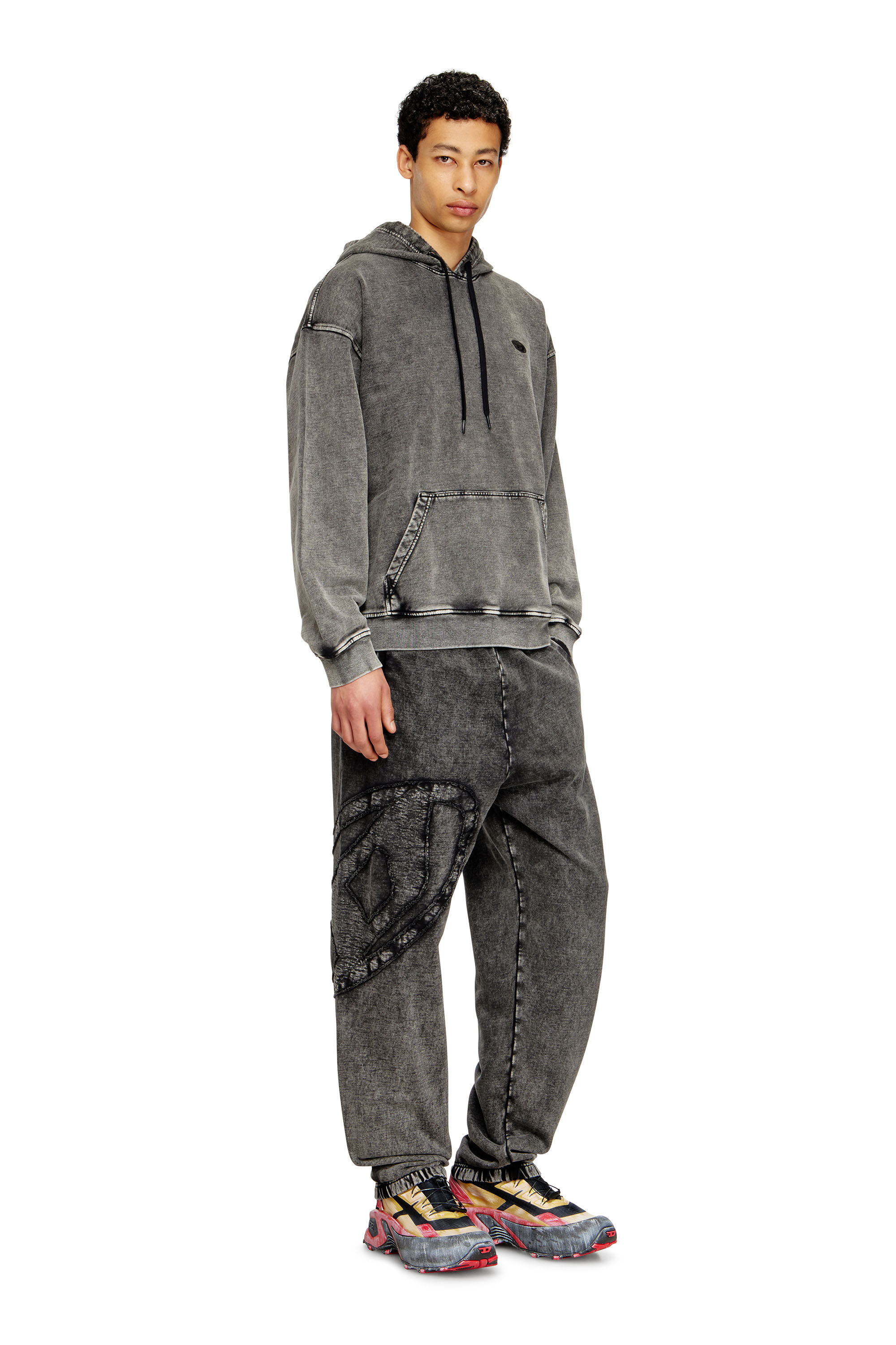 Diesel - P-MARKY-DEN, Pantaloni da tuta in cotone biologico con patch Oval D Uomo in Grigio - 1