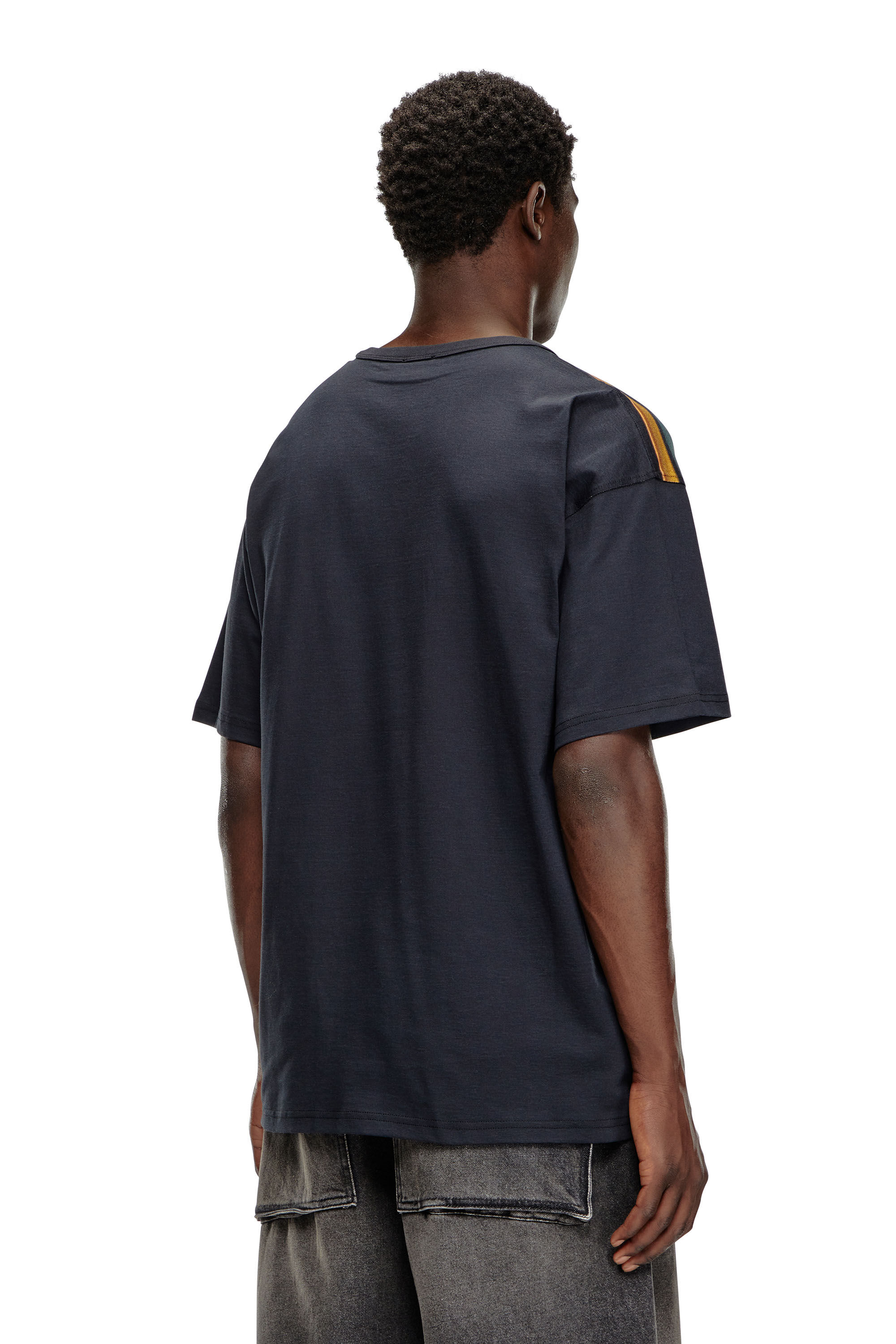 Diesel - T-BOXT-P1, Homme T-shirt avec imprimé affiche Oval D in Noir - Image 4
