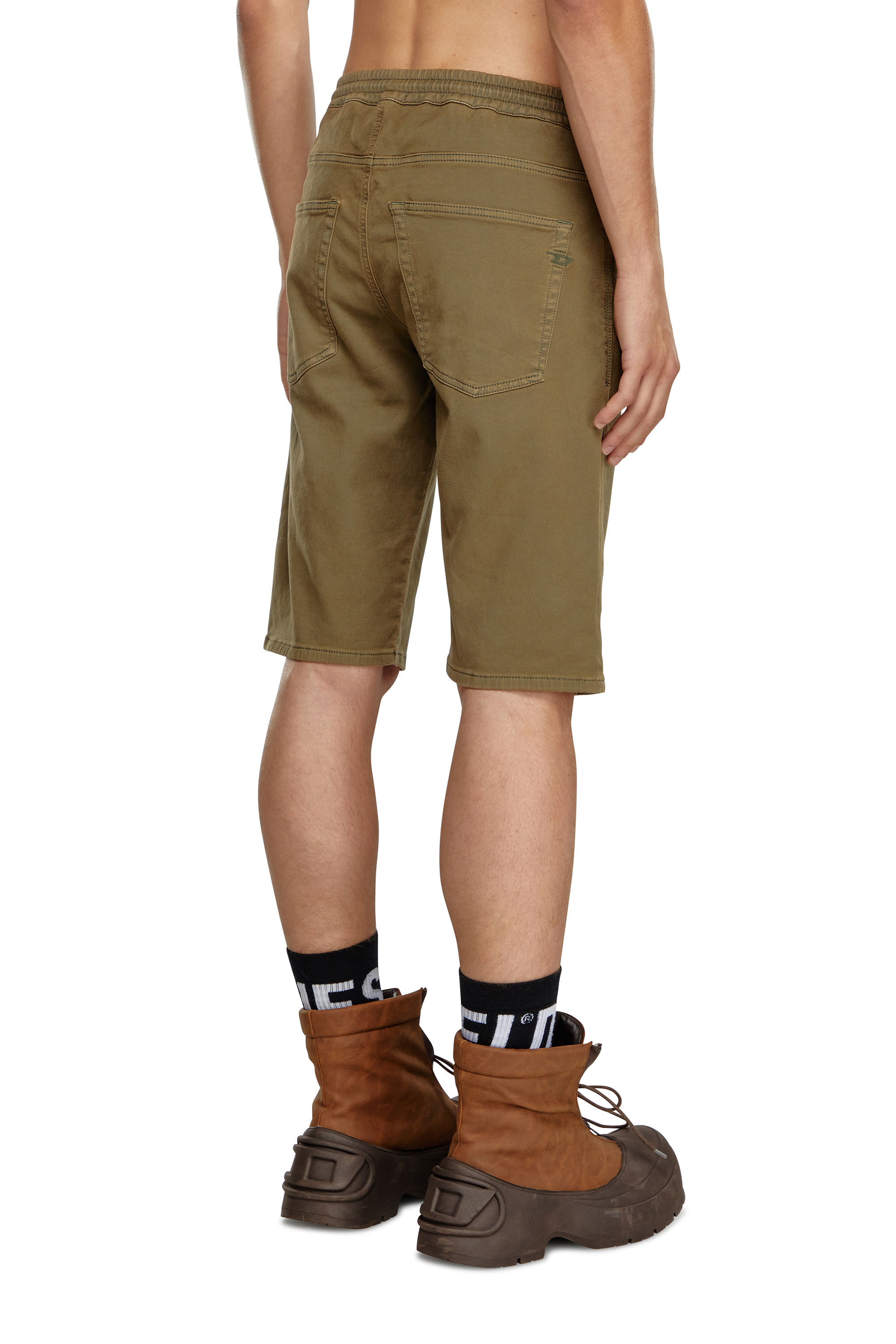 Diesel - 2033 D-KROOLEY-SHORT JOGG, Man Chino shorts in JoggJeans in Green - Image 4