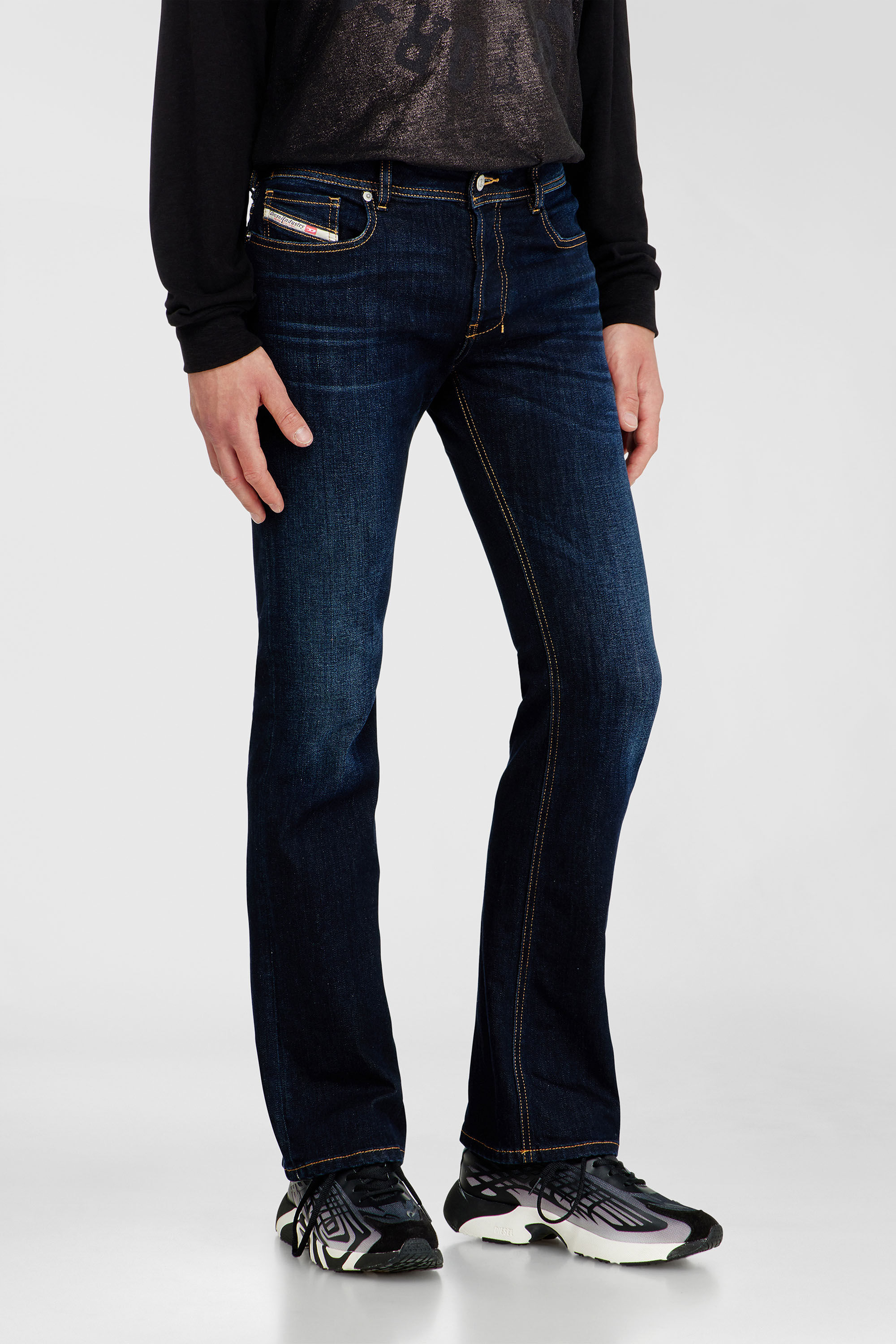 Diesel - Bootcut Jeans 2007 Zatiny 09Q15 Uomo, Blu Scuro - Image 7