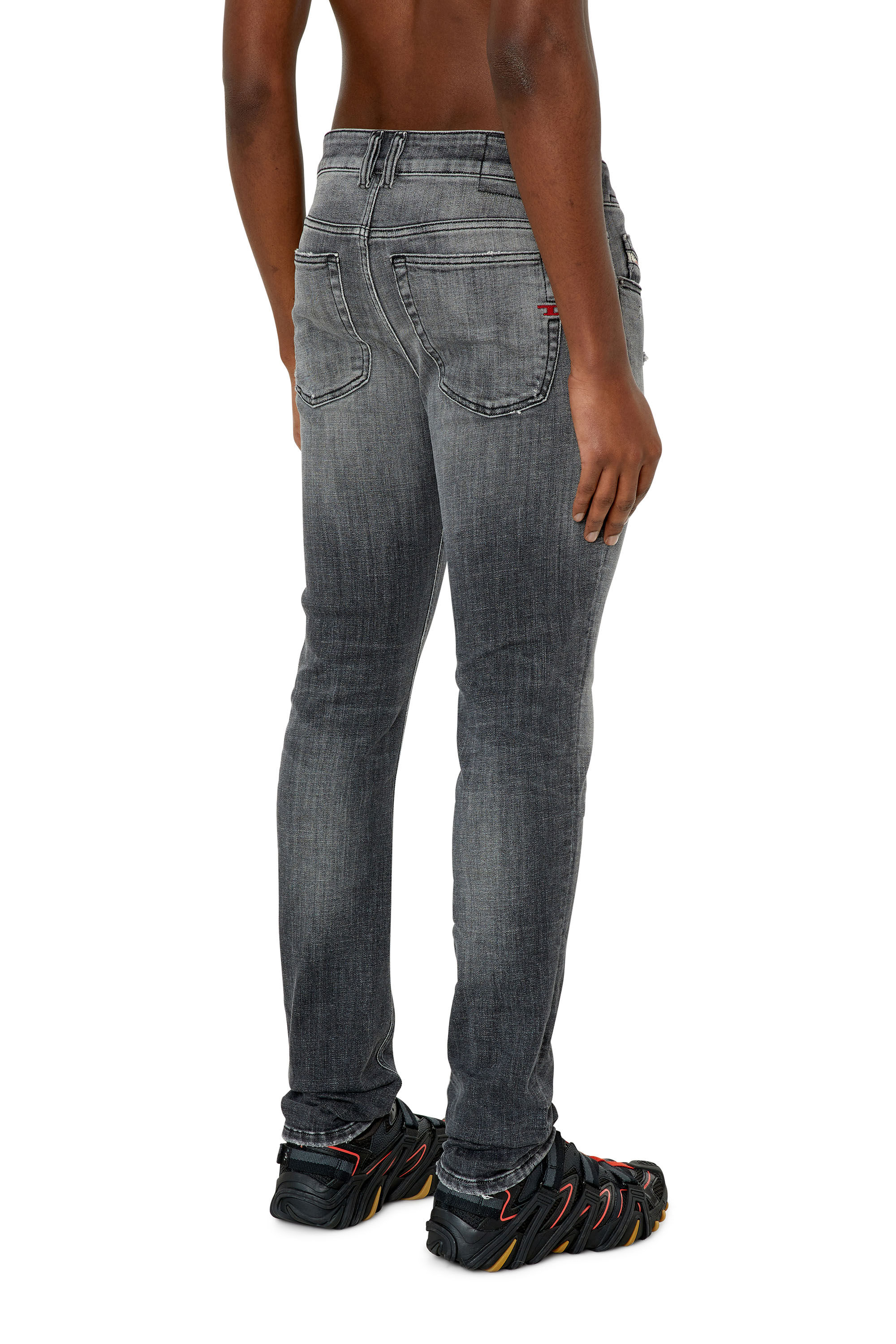 Diesel - 1979 Sleenker 09F13 Skinny Jeans, Schwarz/Dunkelgrau - Image 4