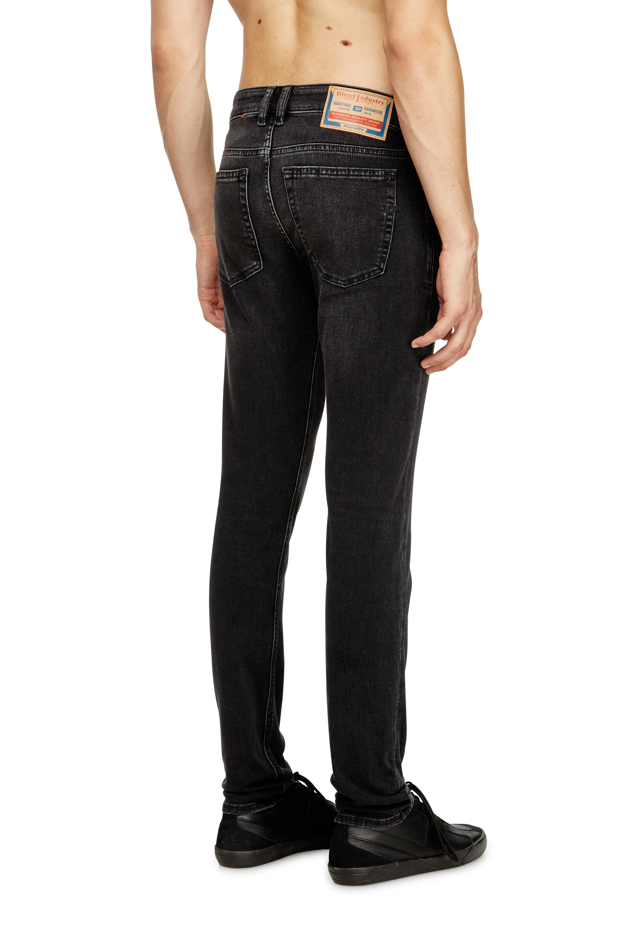 Diesel - Skinny Jeans 1979 Sleenker 0DBDN Homme, Noir/Gris foncé - Image 3