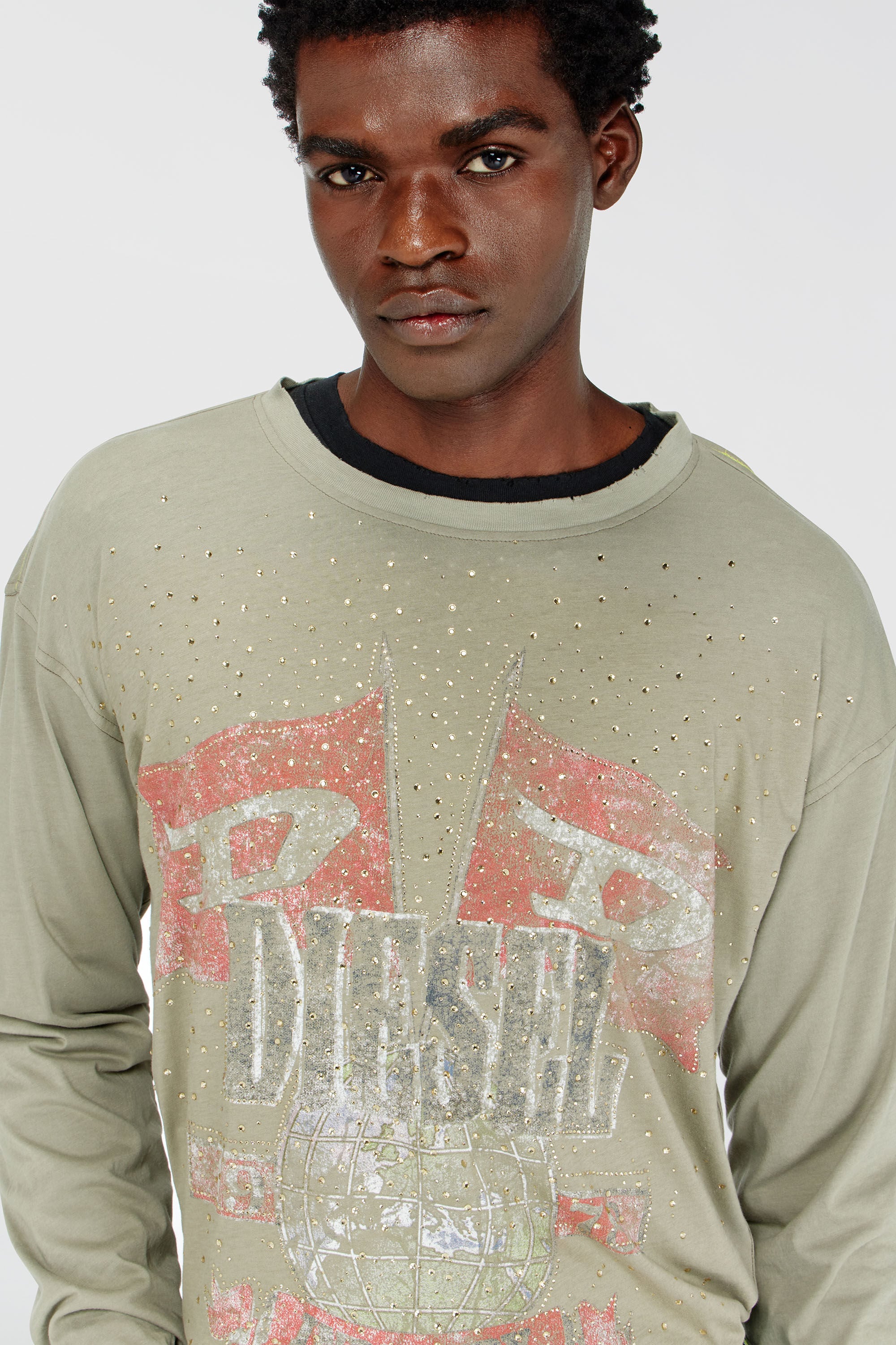 Diesel - T-GERI-LS-A, T-shirt a manica lunga con grafiche da concerto e cristalli Uomo in ToBeDefined - 5