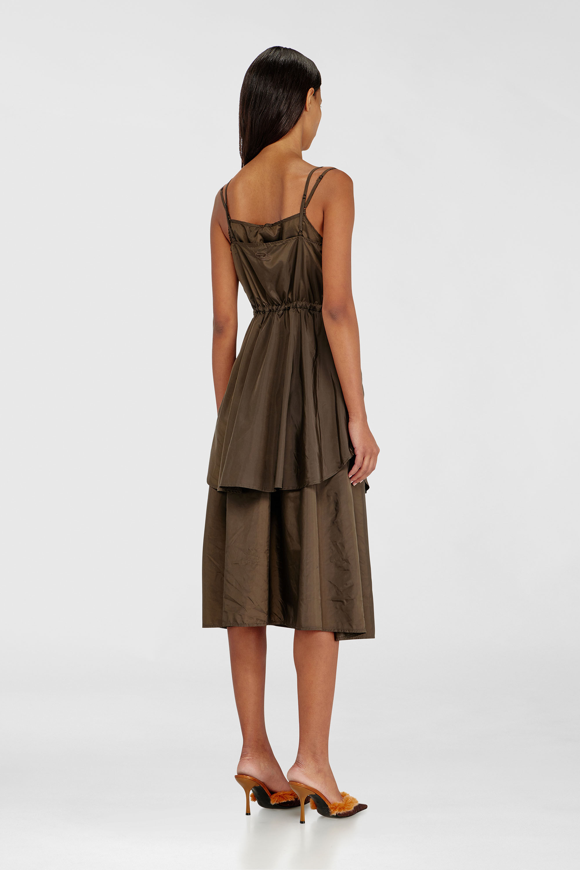 Diesel - D-OROTEA-T1, Robe en nylon l&eacute;ger &agrave; effet superpos&eacute; Femme in Marron - 4