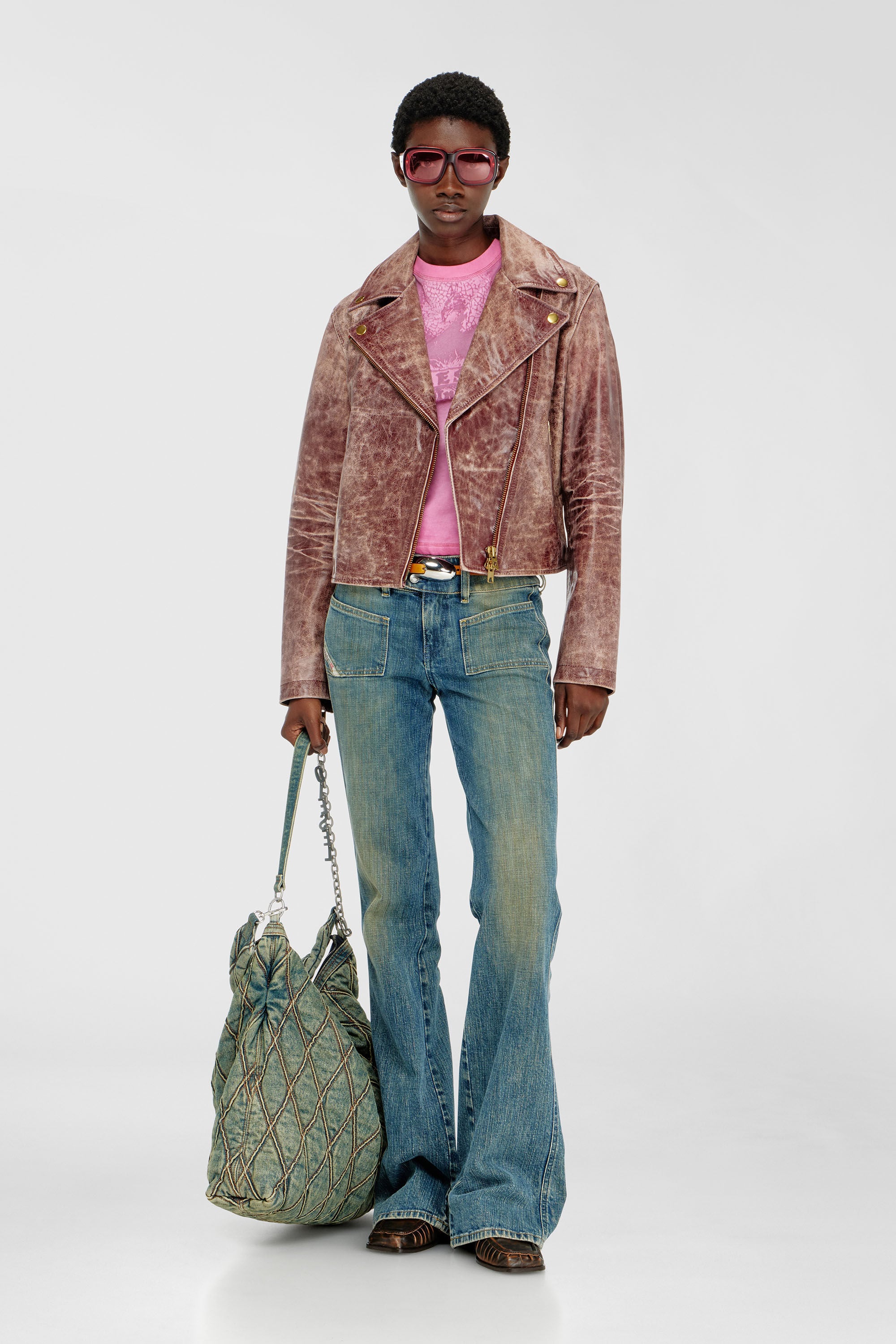 Diesel - T-ILA-AA7, T-shirt slim con d&eacute;vor&eacute; Phoenix Donna in Rosa - 1