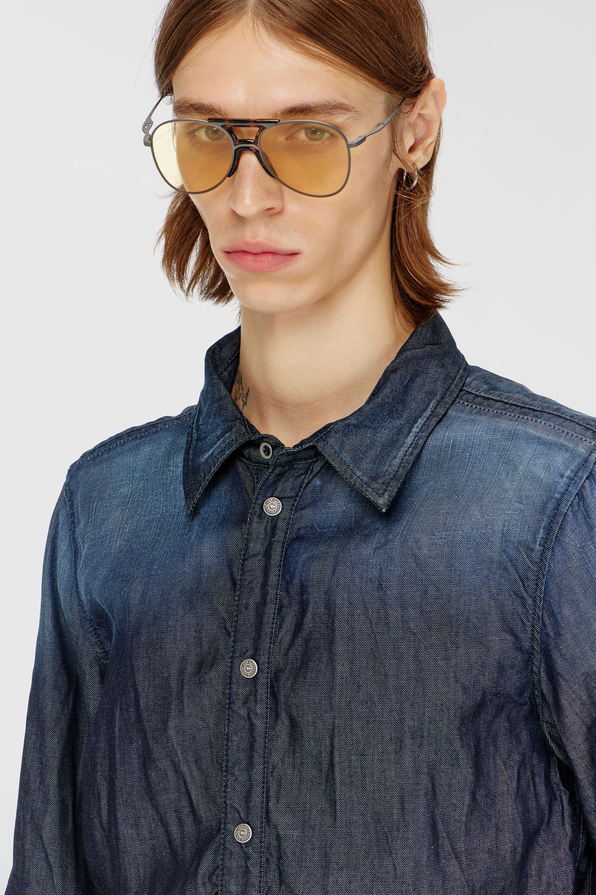 Diesel - D-SYNAR-FSJ1, Chemise en denim froiss&eacute; Homme in Bleu - 5