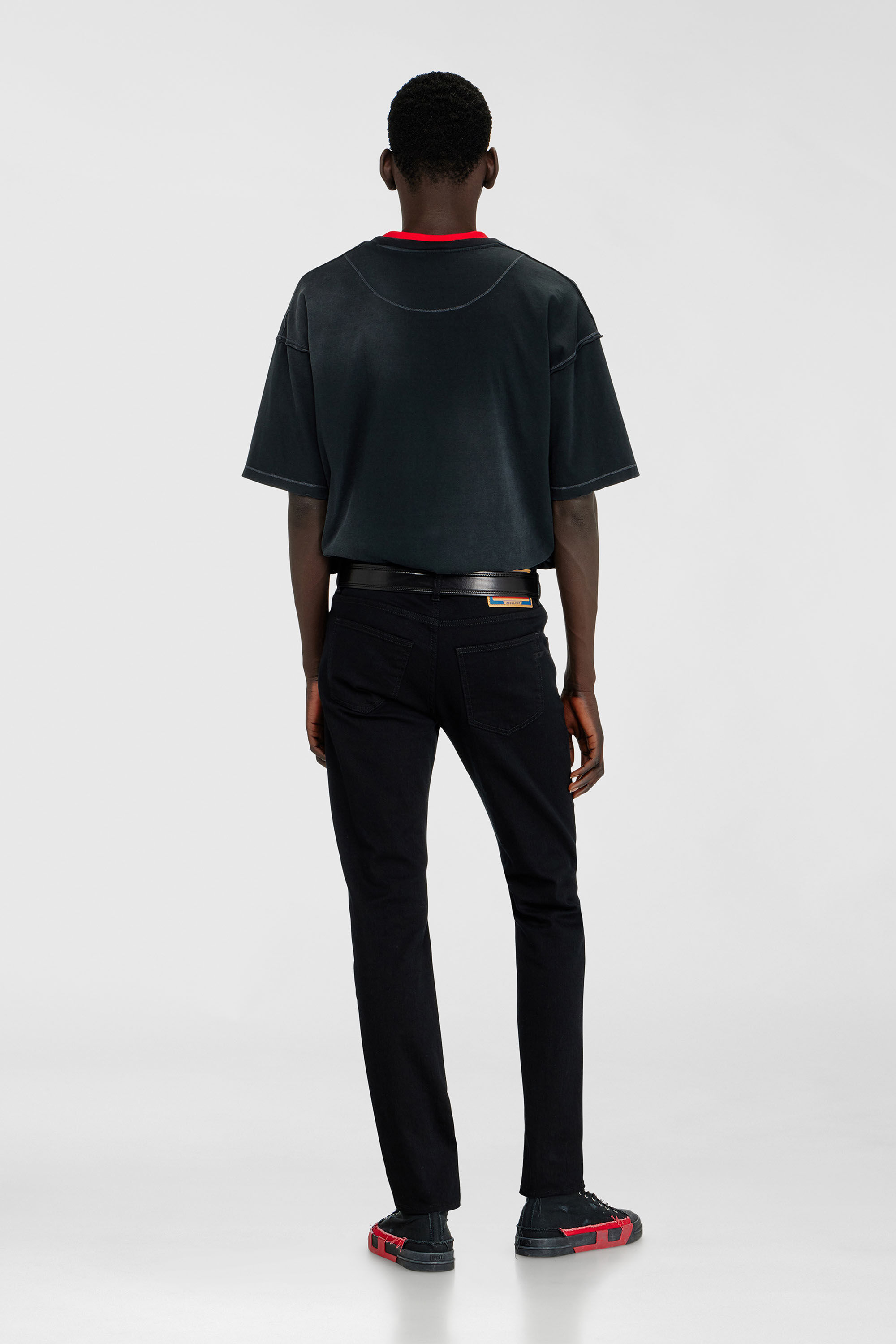 Diesel - Slim Jeans 2019 D-Strukt 069YP Uomo, Nero/Grigio scuro - Image 3
