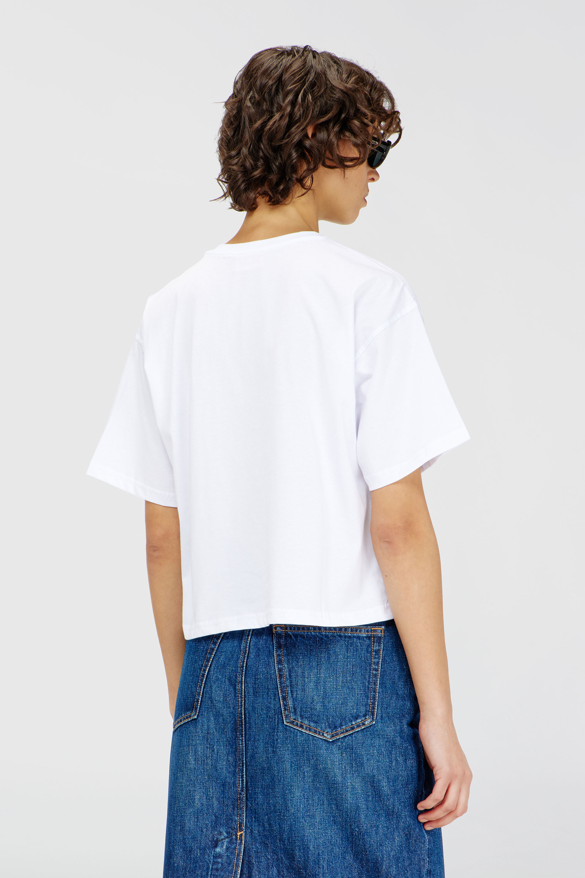 Diesel - T-BUXT-CROP-OD, T-shirt boxy con Oval D cut-out Donna in Bianco - 4