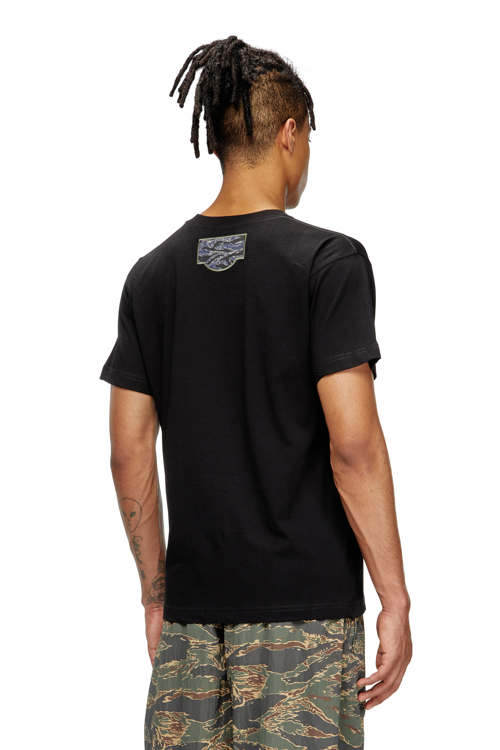 Diesel - T-NORM-T3, T-shirt camouflage con patch logo Uomo in Nero - 3