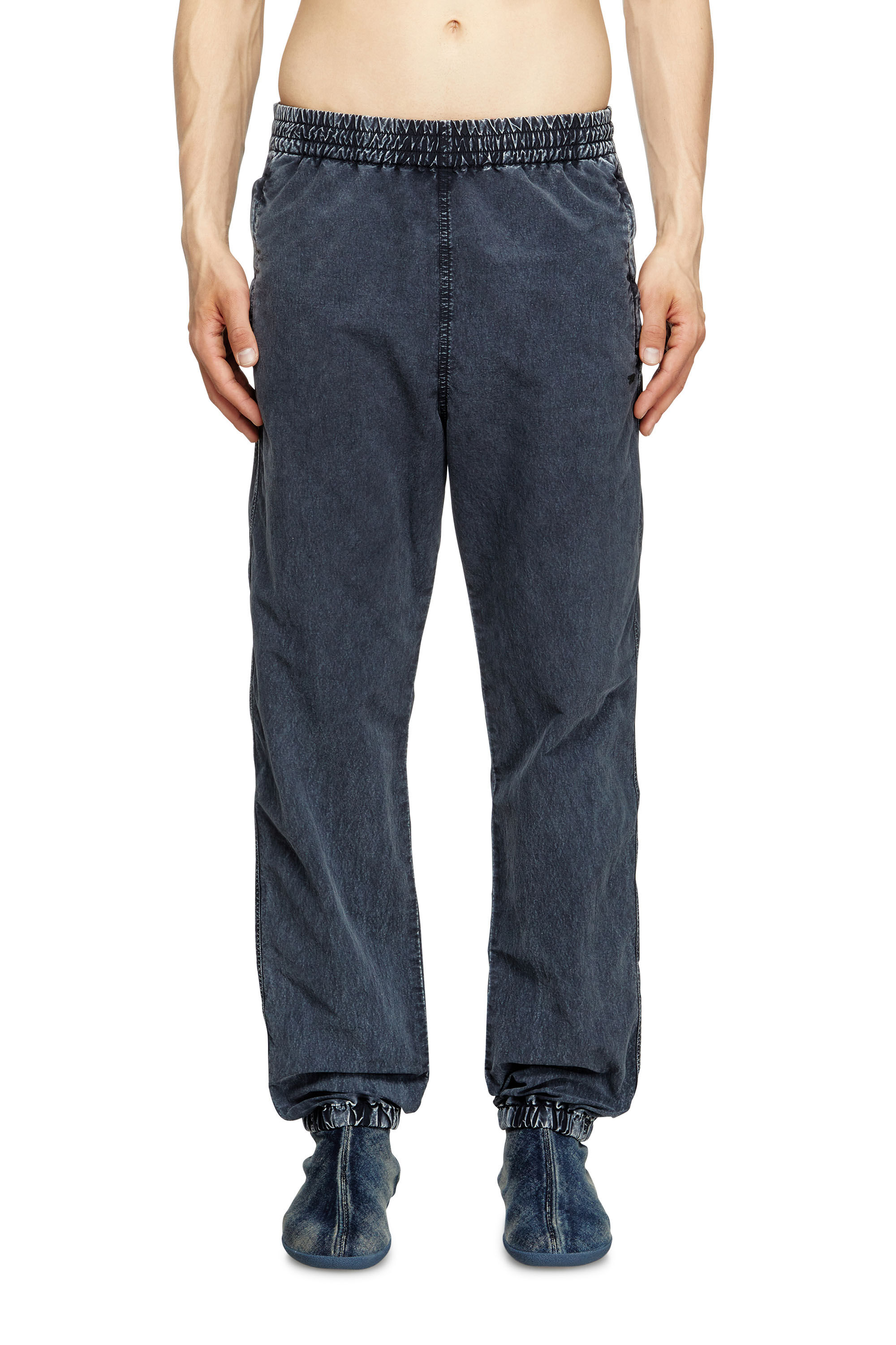 Diesel - P-WILSON, Pantalon en taslan de nylon recyclé Homme in Bleu - 3