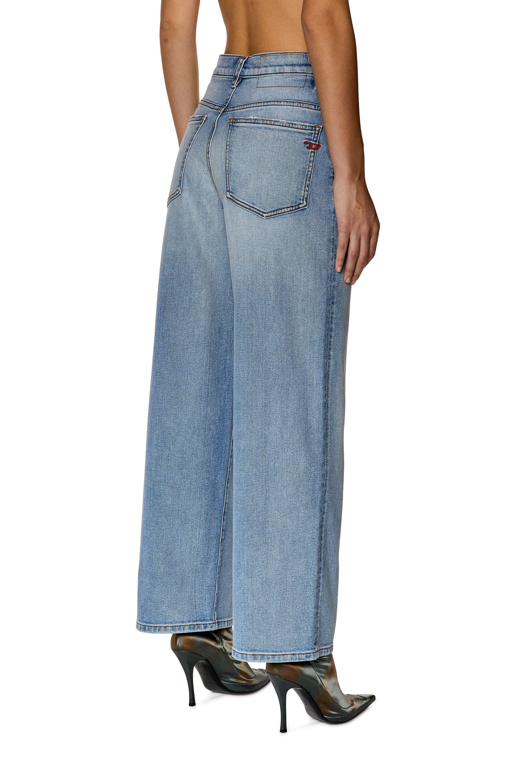 Diesel - Bootcut and Flare Jeans 2000 Widee 0AJAT, Bleu Clair - Image 4