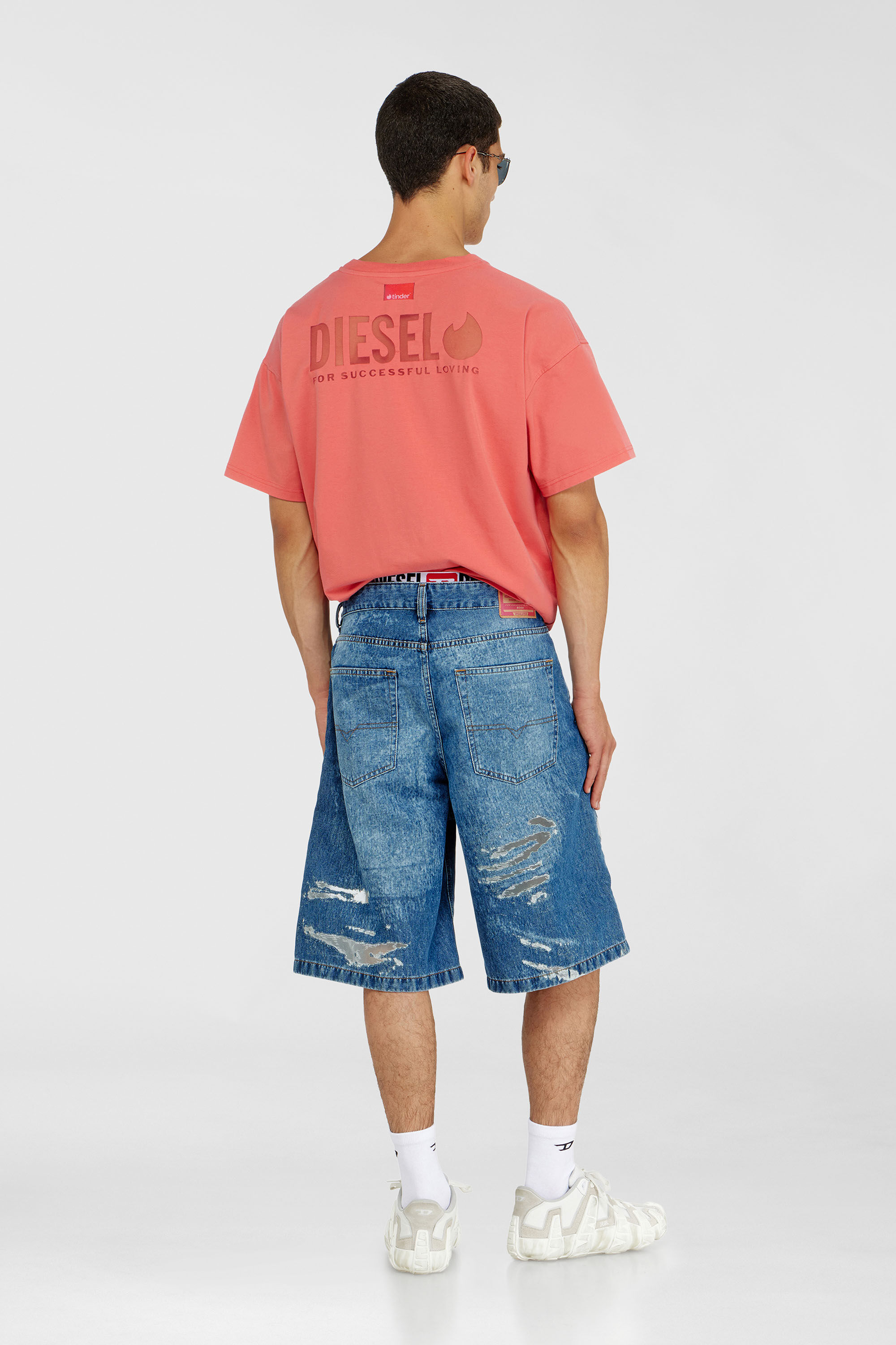 Diesel - PR-T-NORM-CHITIND-R, Unisex T-Shirt mit transparentem Logo auf der R&uuml;ckseite in Korallrosa - 1