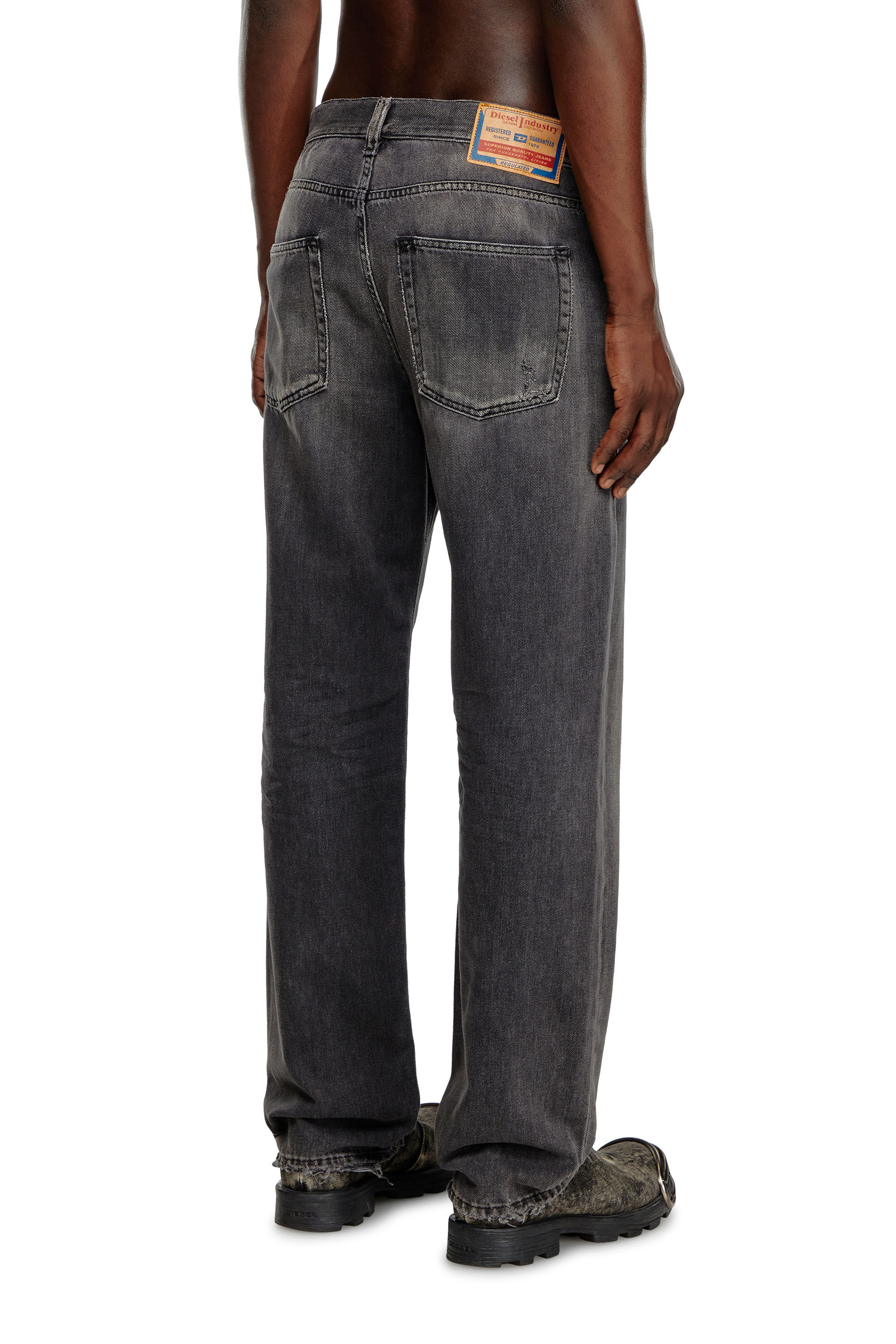 Diesel - Uomo Straight Jeans 2010 D-Macs 09K14, Nero/Grigio scuro - Image 4