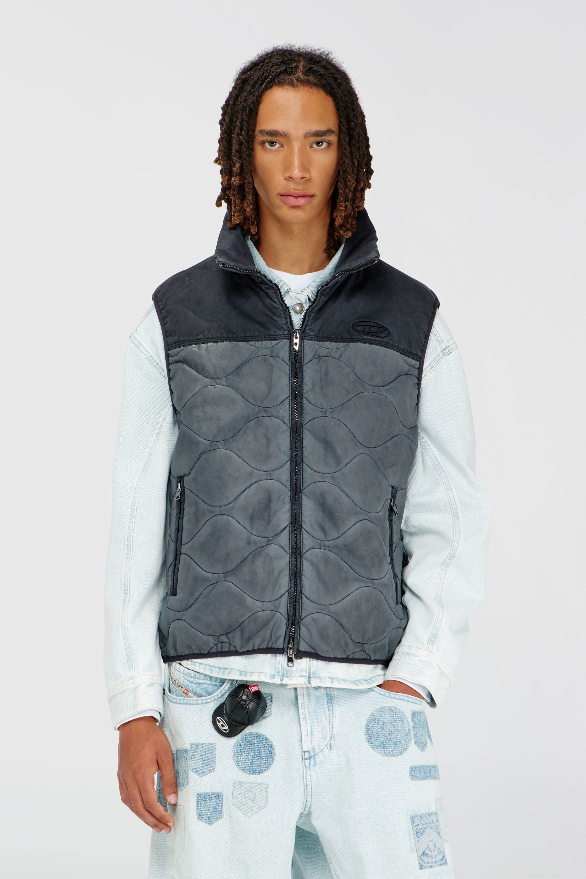 Diesel - J-ALVAR, Gilet trapuntato con collo sherpa Uomo in Grigio - 3