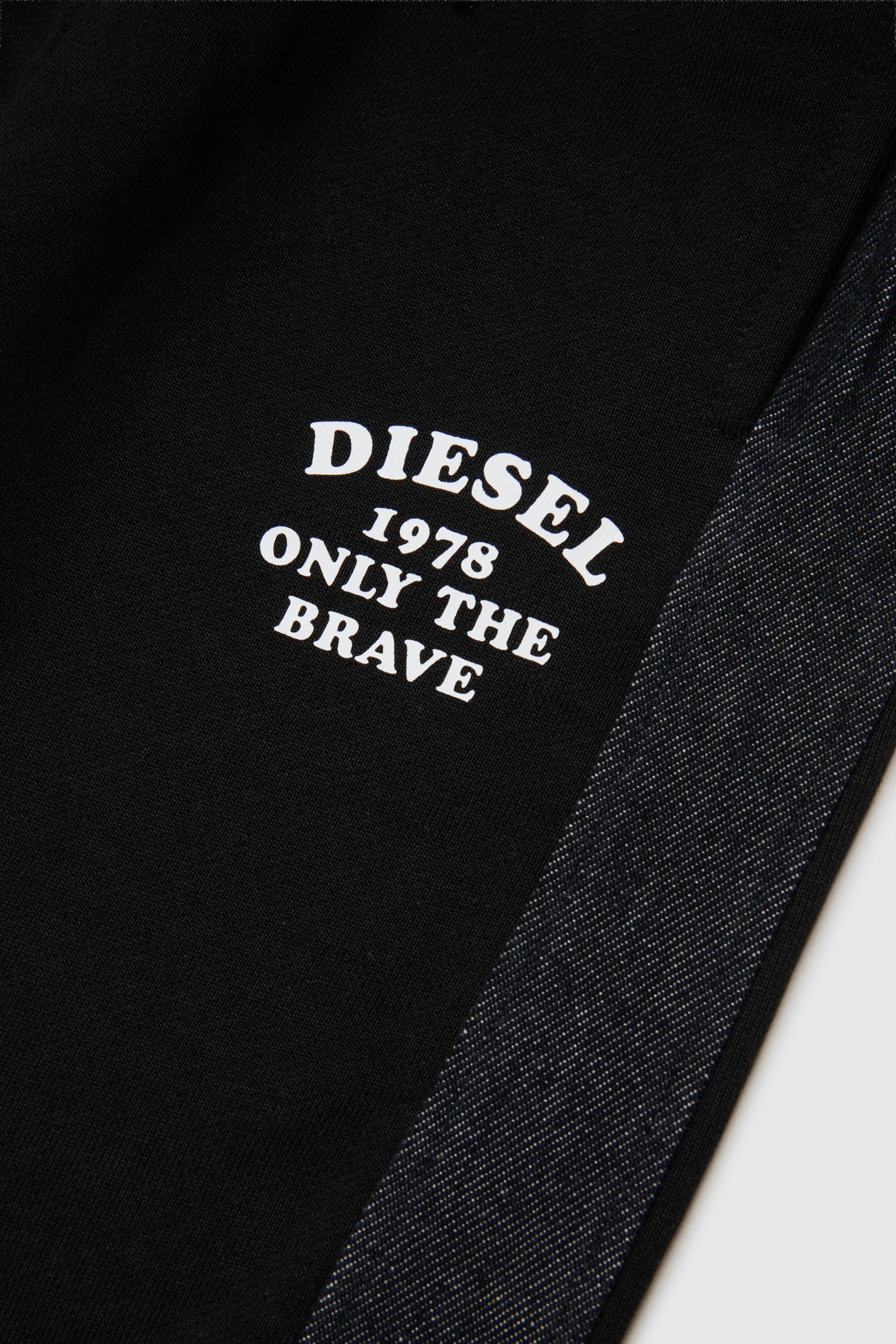 Diesel - PTEAN, Pantaloni da tuta con bande laterali in denim Uomo in Nero - 4