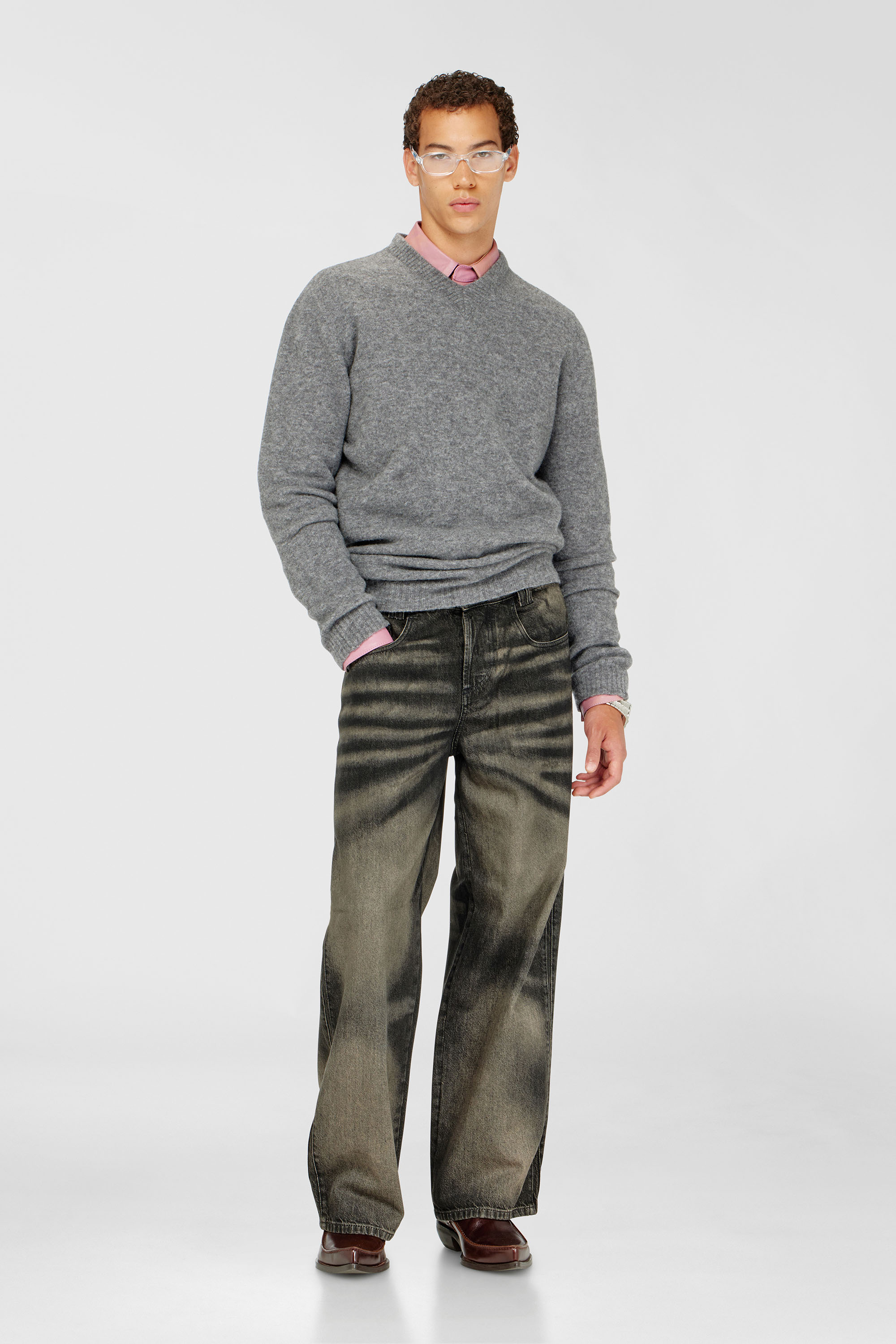 Diesel - K-ANDIE, Maglia con scollo a V in maglia cotta effetto stropicciato Uomo in Grigio - 1