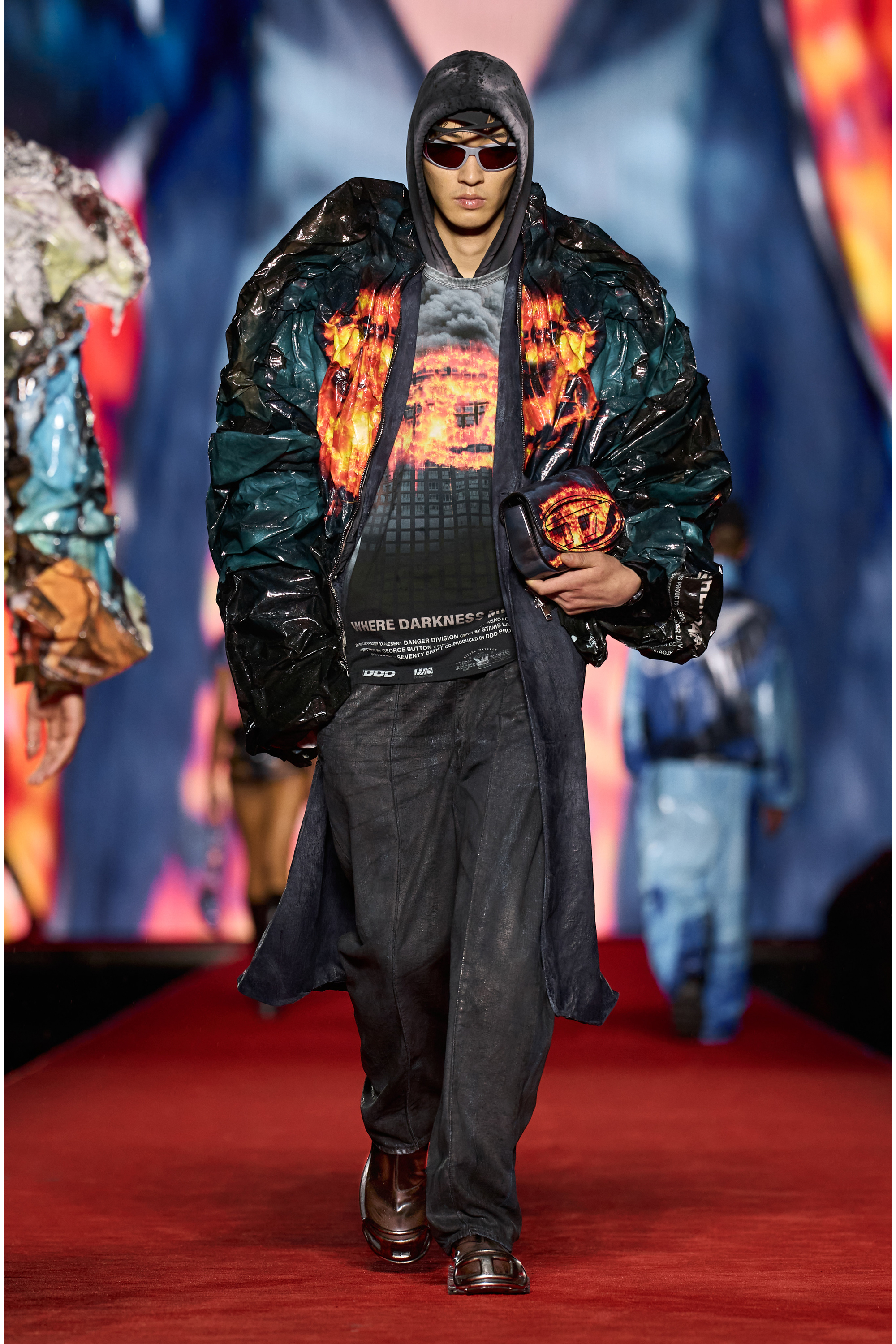 Diesel - 1DR, Damen 1DR-Ikonische Schultertasche mit Feuer-Print in Blau/Rot - 6