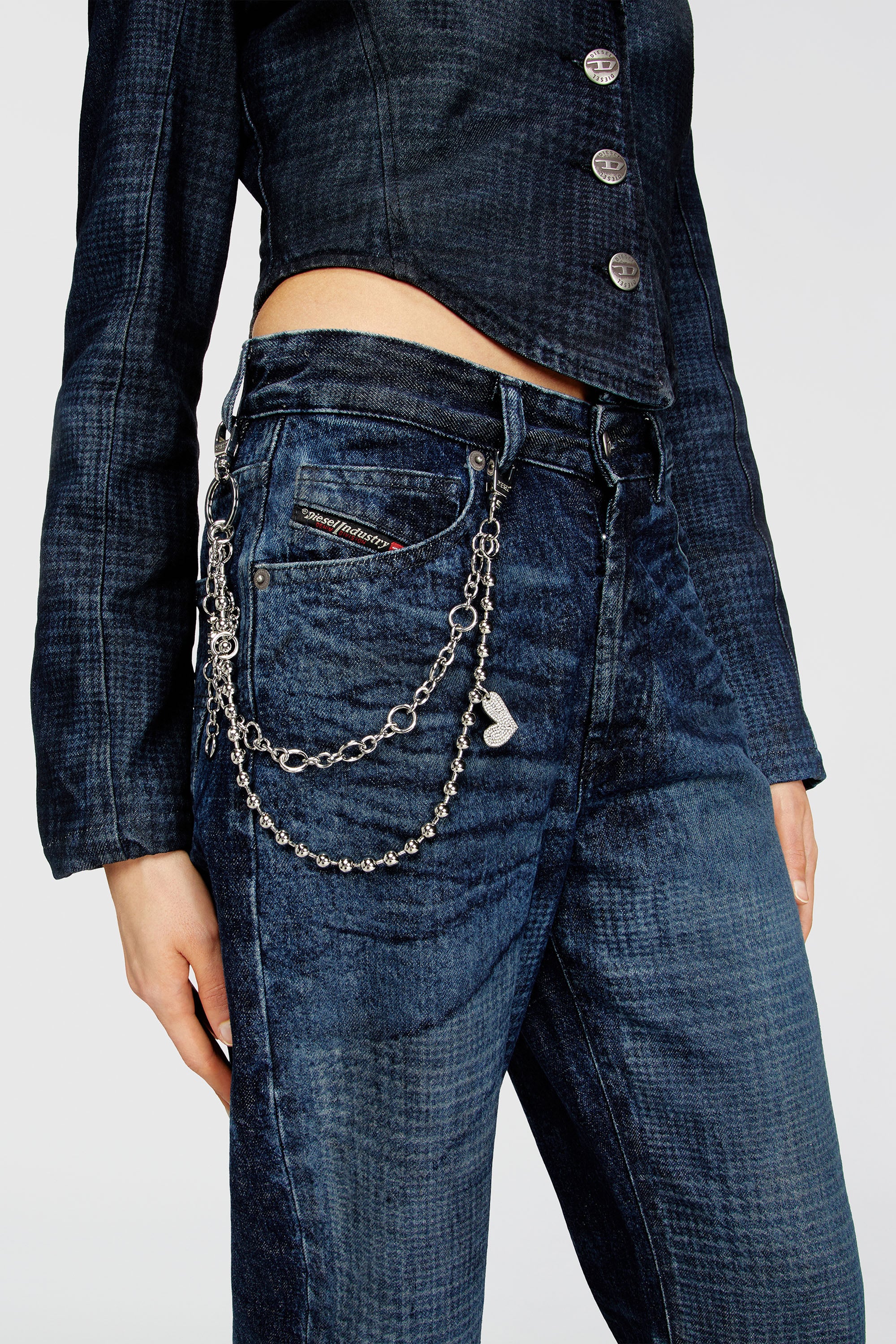 Diesel - CHAIN-D M, Collier &agrave; cha&icirc;nes superpos&eacute;es avec pendentif c&oelig;ur et pendentif Diesel Femme in Gris argent&eacute; - 2