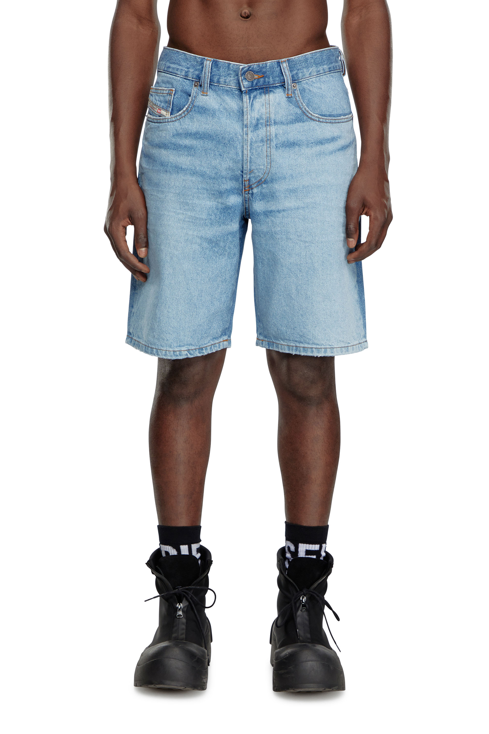 Diesel - REGULAR-SHORT, Uomo Shorts in denim in Blu - Image 1