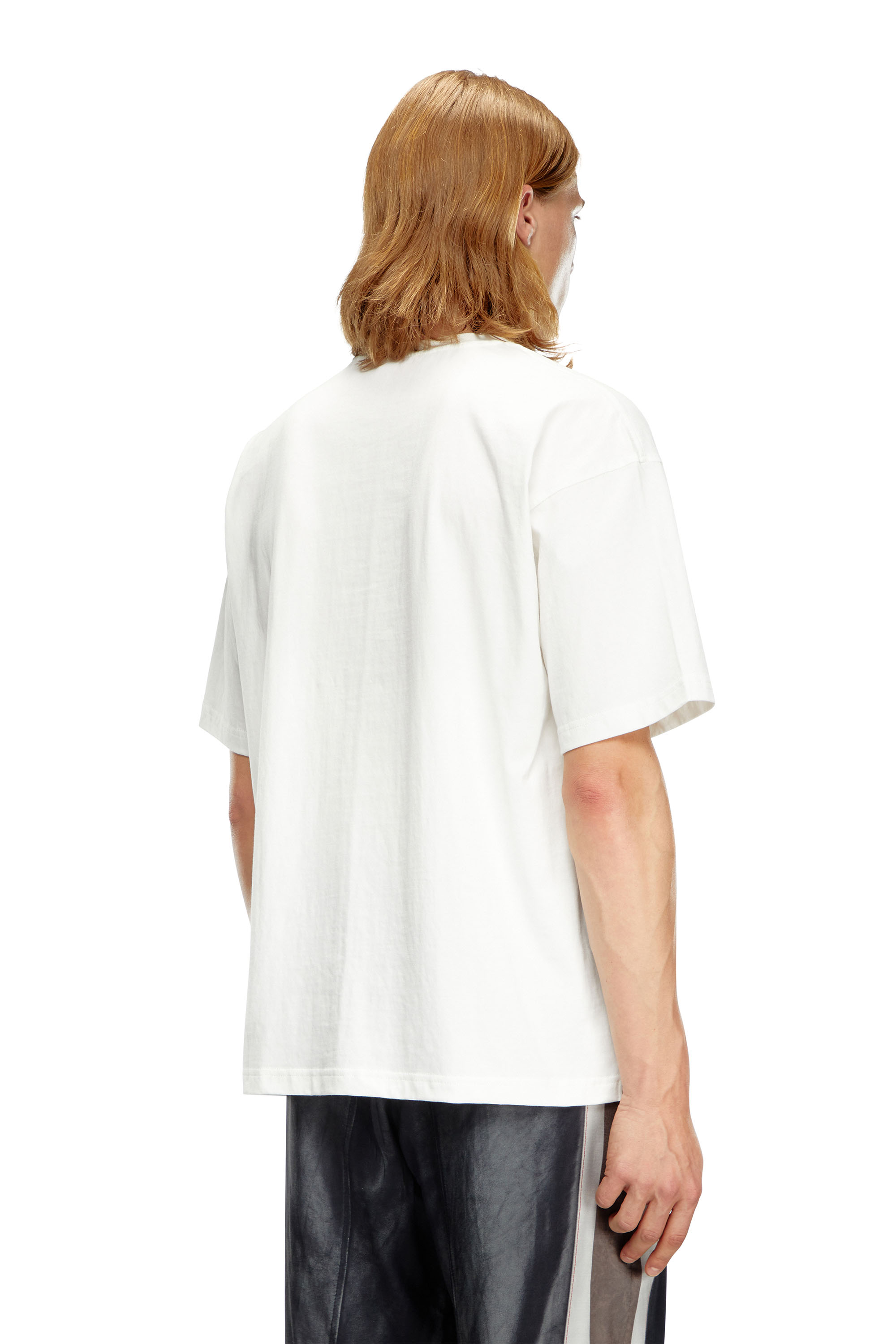 Diesel - T-BOXT-Q22, T-shirt sfumata con stampa Oval D Uomo in Bianco - 4