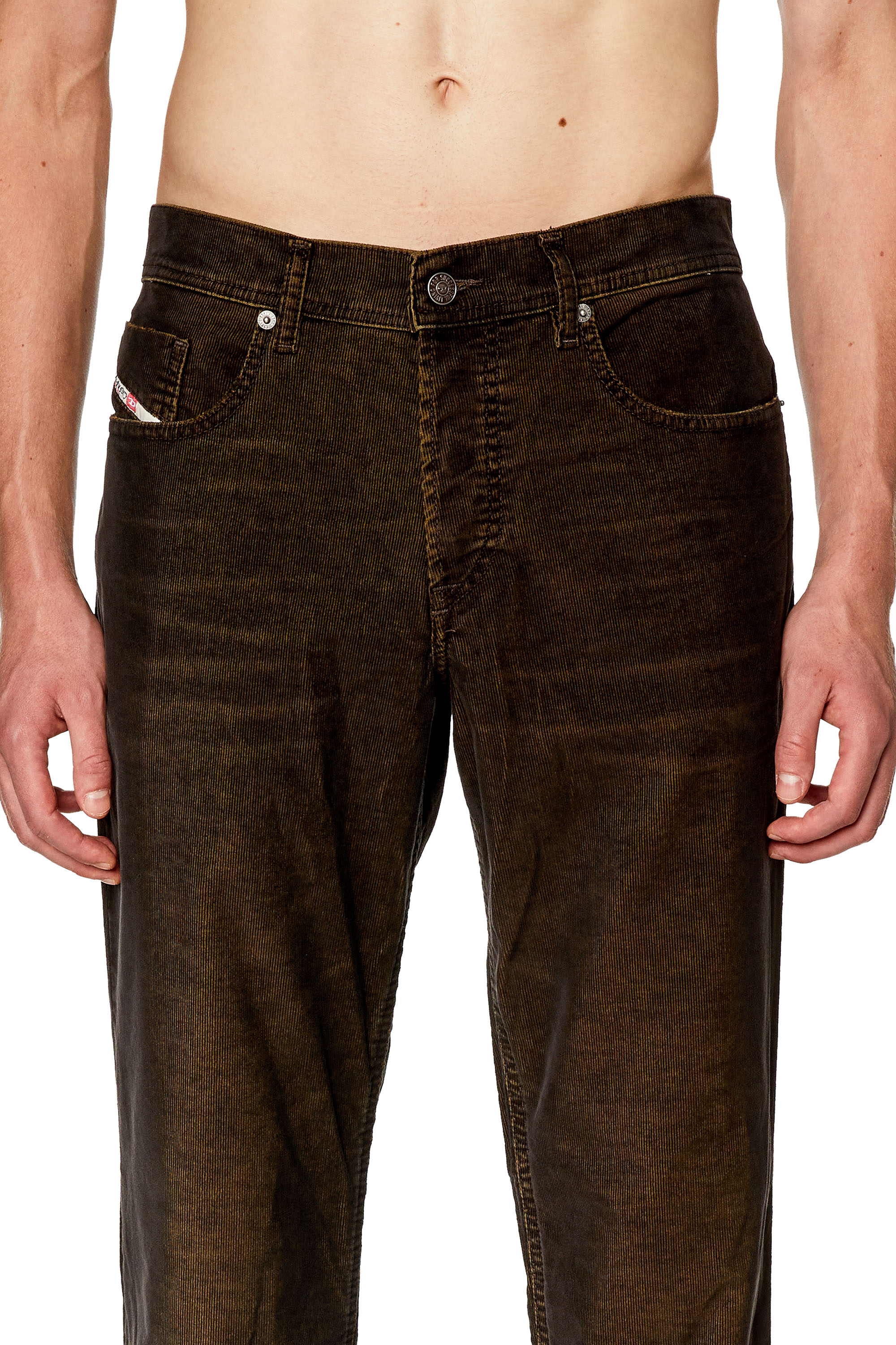 Diesel - Tapered Jeans 2023 D-Finitive 003GJ, Verde Scuro - Image 3