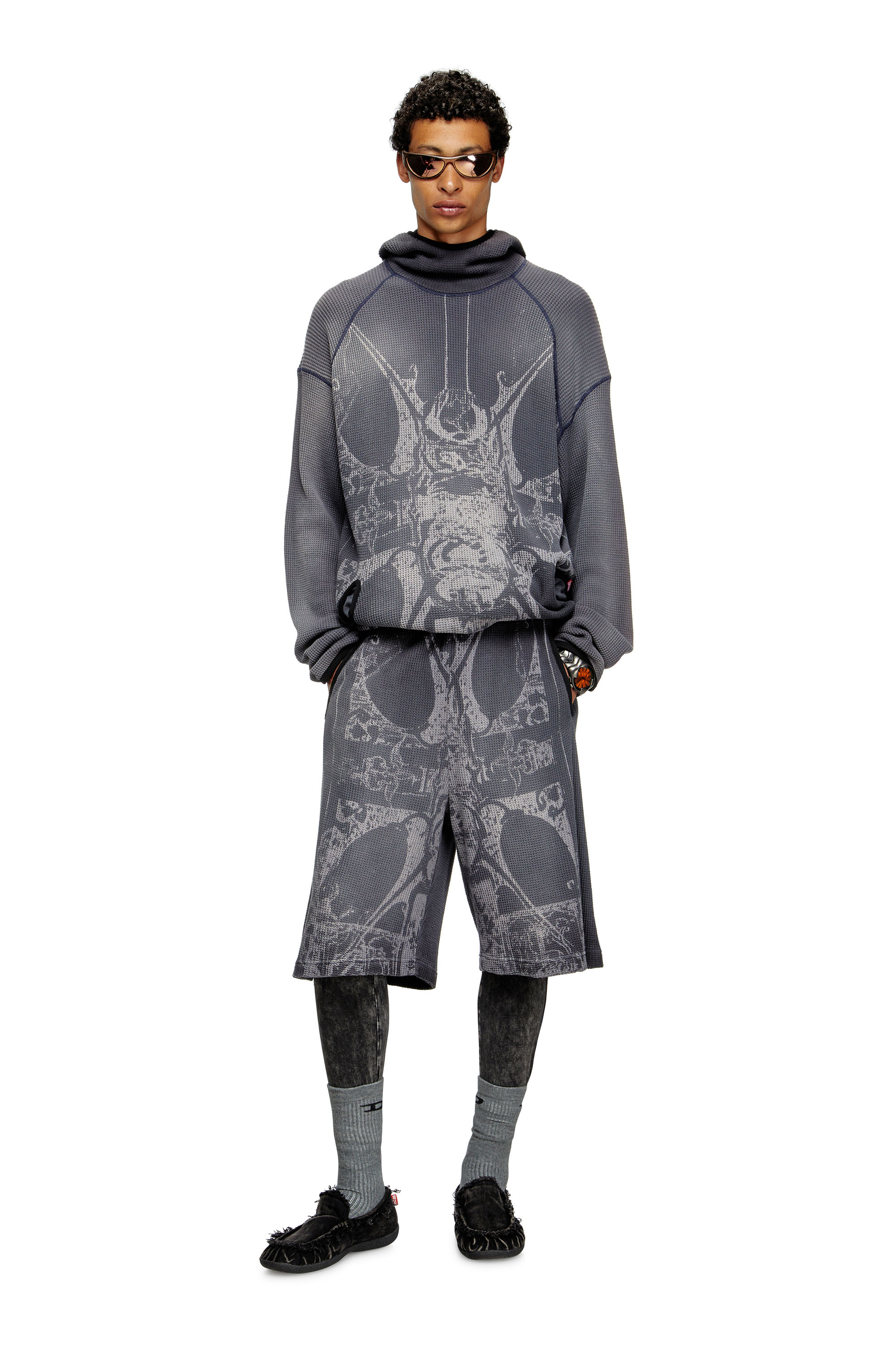 Diesel - P-WARKY-SHORT, Short gaufré avec imprimé médiéval Homme in Noir - 2