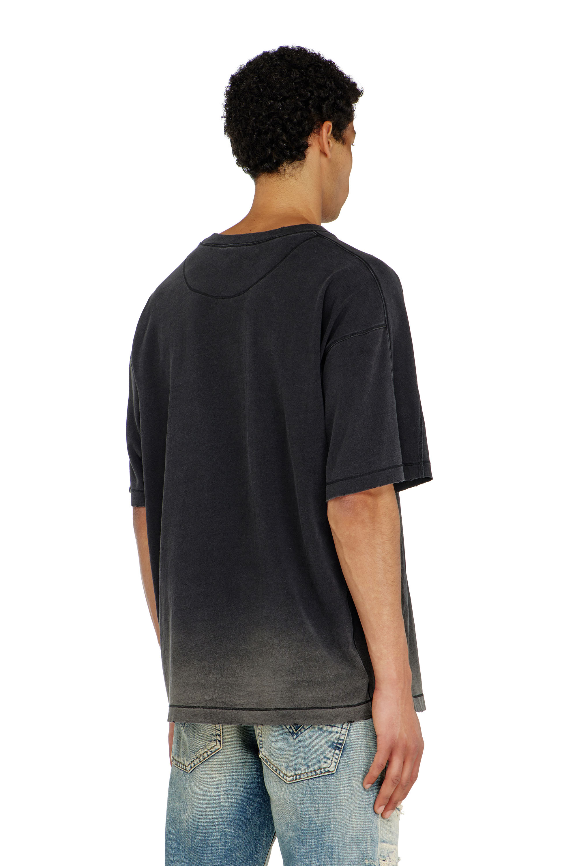 Diesel - T-CROX, Herren Baumwoll-T-Shirt mit Degrad&eacute;-Effekt in Schwarz - 4