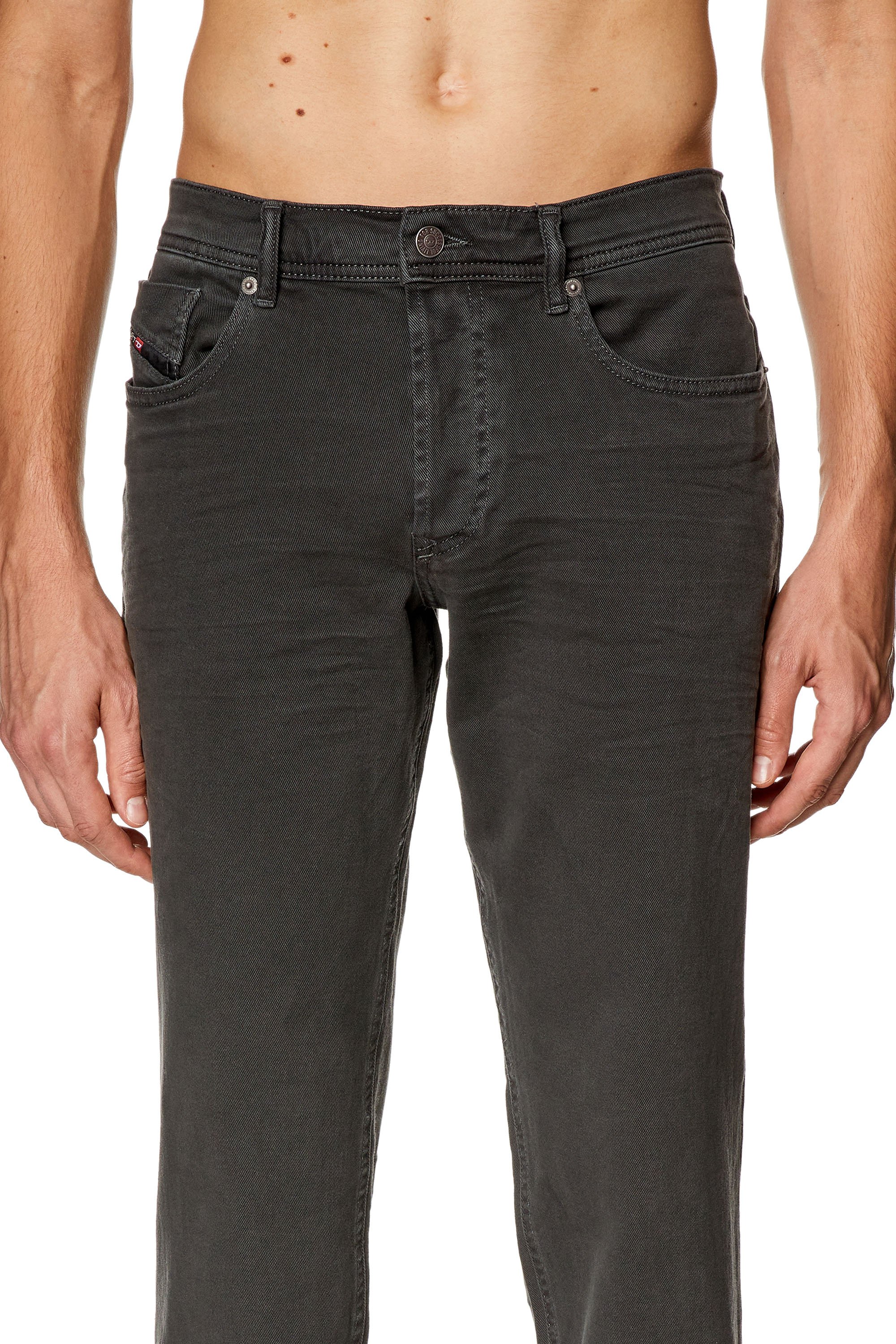 Diesel - Tapered Jeans 2023 D-Finitive 0QWTY, Dunkelgrau - Image 4