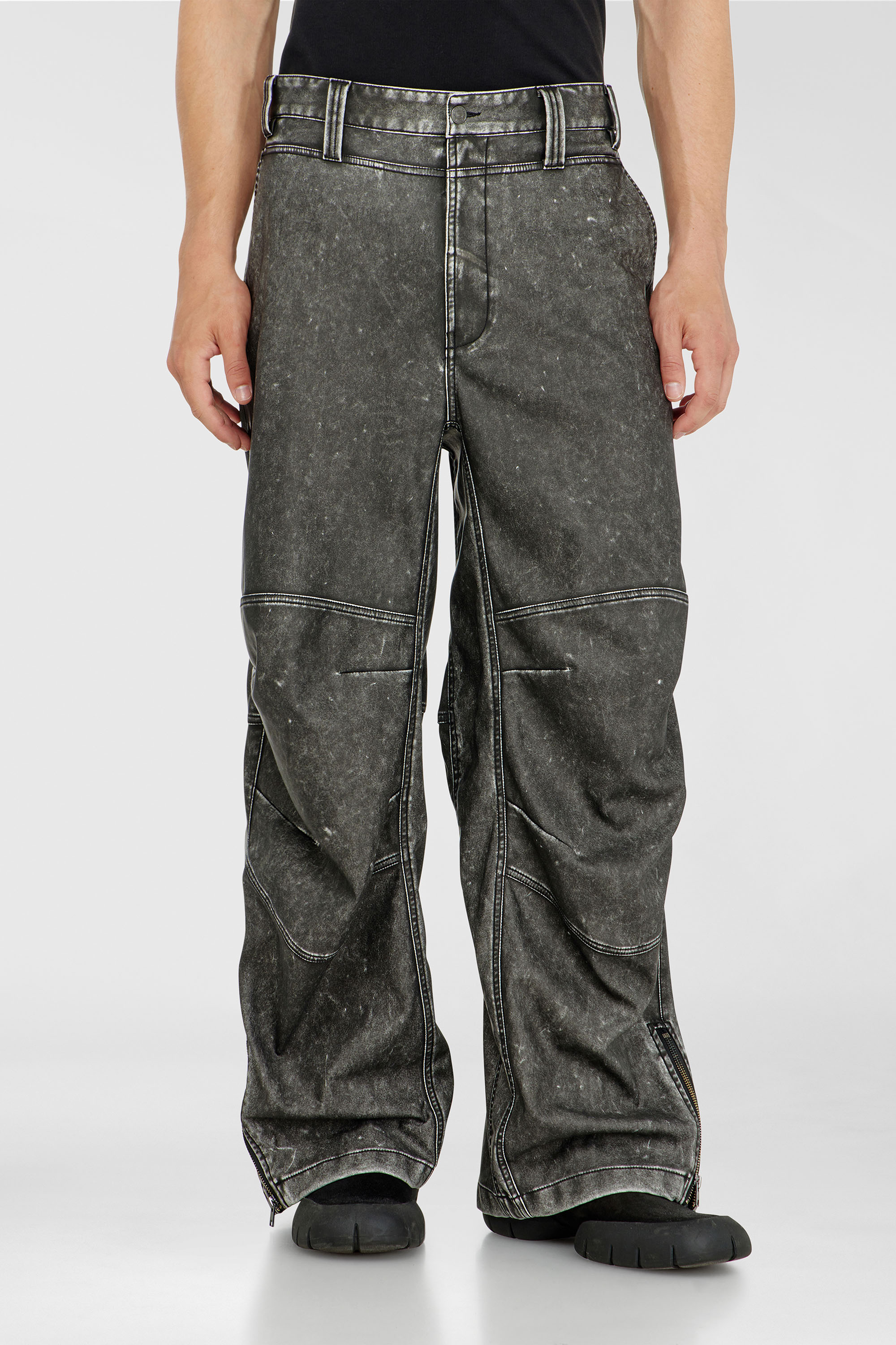 Diesel - P-DELLY-NJCJ, Pantaloni in tessuto doppiato effetto distressed Uomo in Grigio - 1
