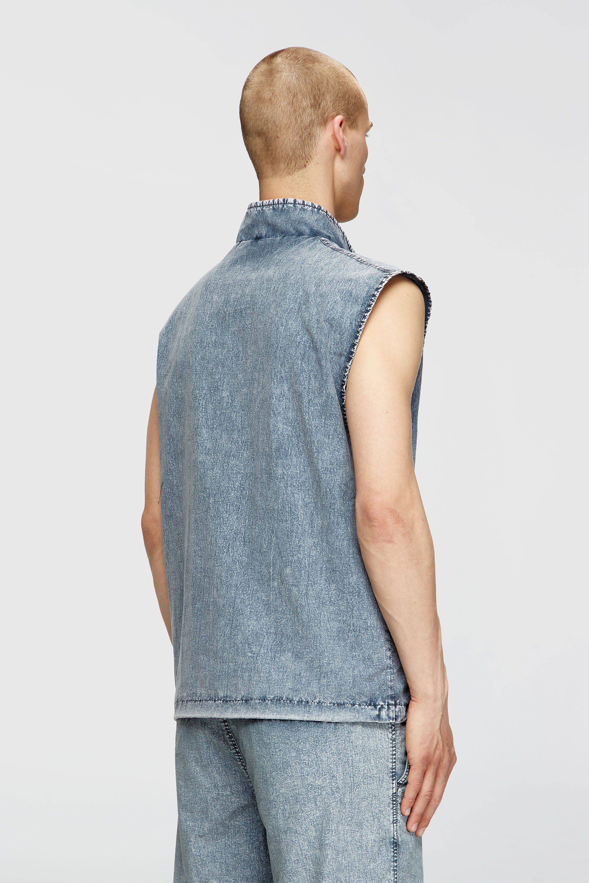 Diesel - J-ERB, Gilet en taslan de nylon recycl&eacute; Homme in Bleu - 4