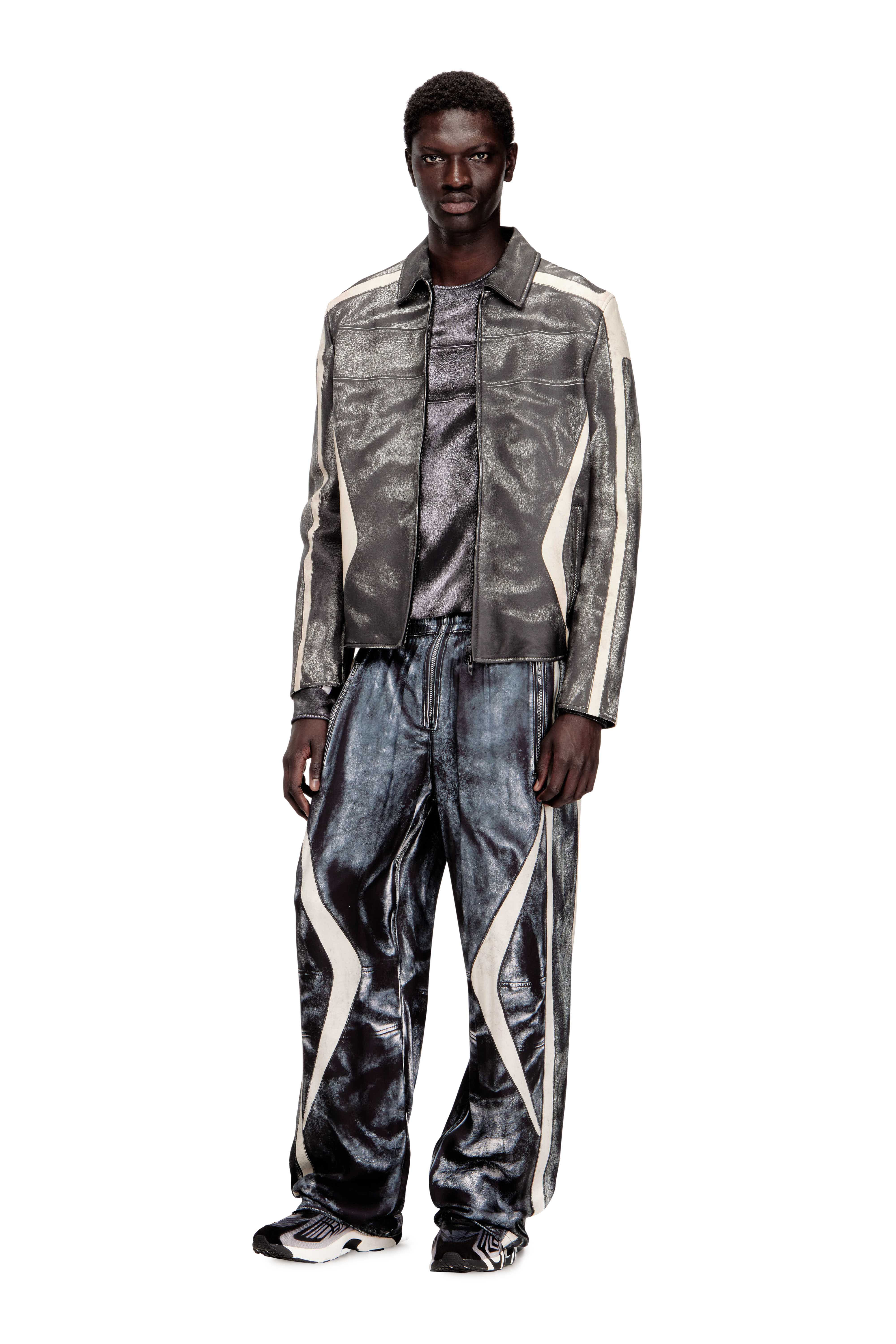 Diesel - P-THECK-BMCZ, Pantaloni tuta in raso con trompe l'oeil effetto biker Uomo in Blu - 2