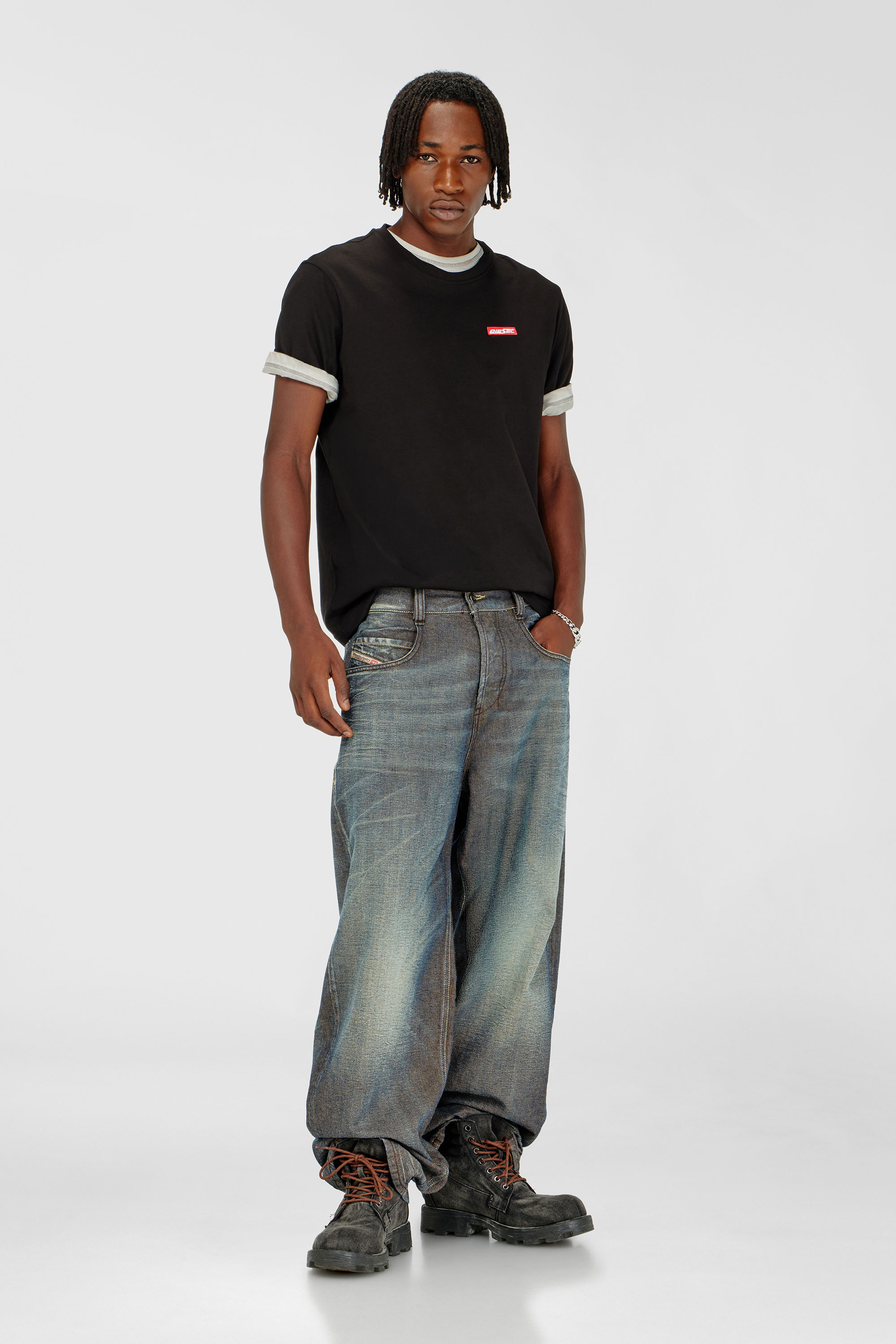 Diesel - T-ADJUST-AA12, Herren T-Shirt aus Baumwolle mit Logo patch in Schwarz - 1