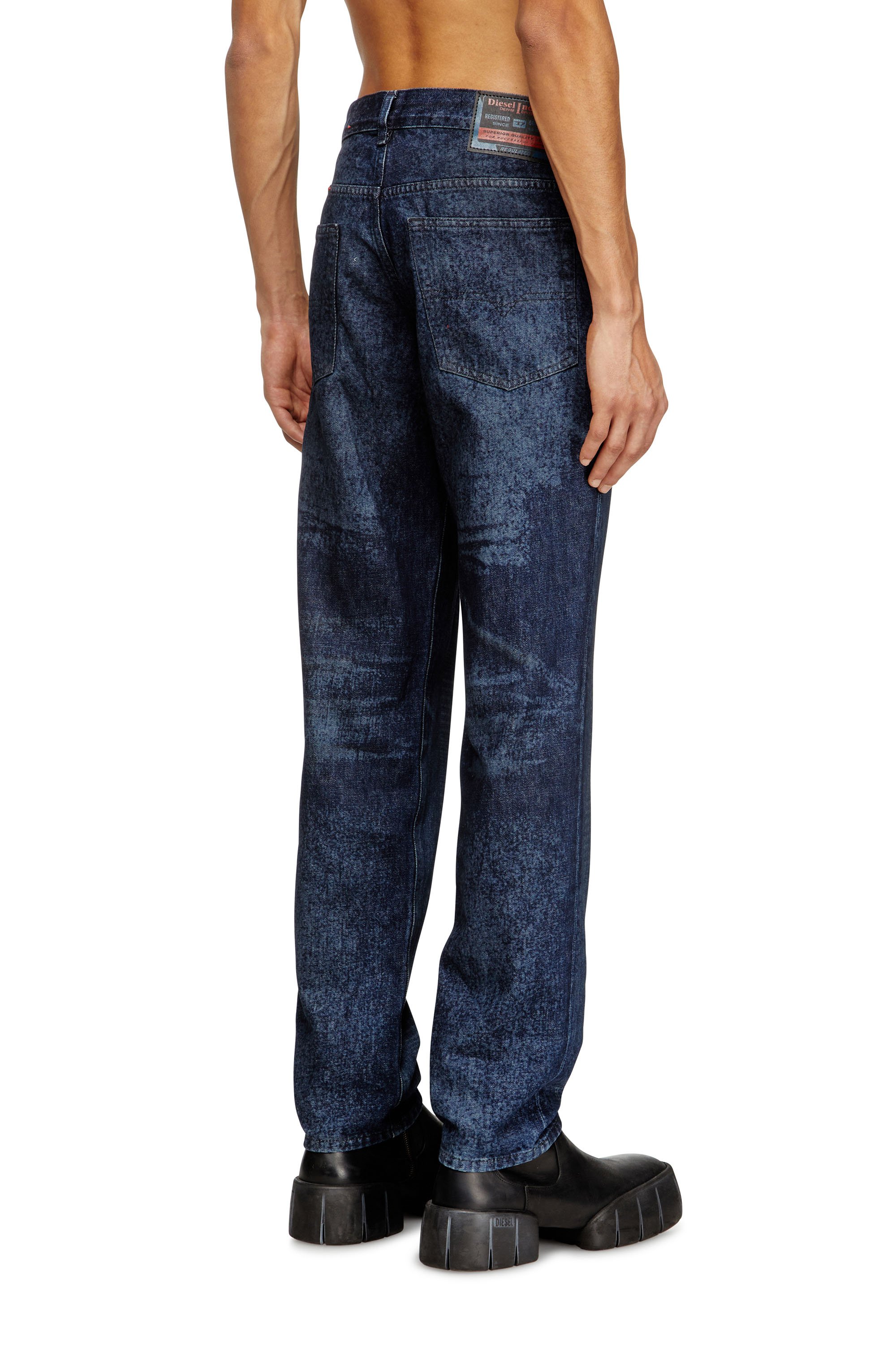 Diesel - Regular Jeans 2023 D-Finitive 007CV Uomo, Blu Scuro - Image 4