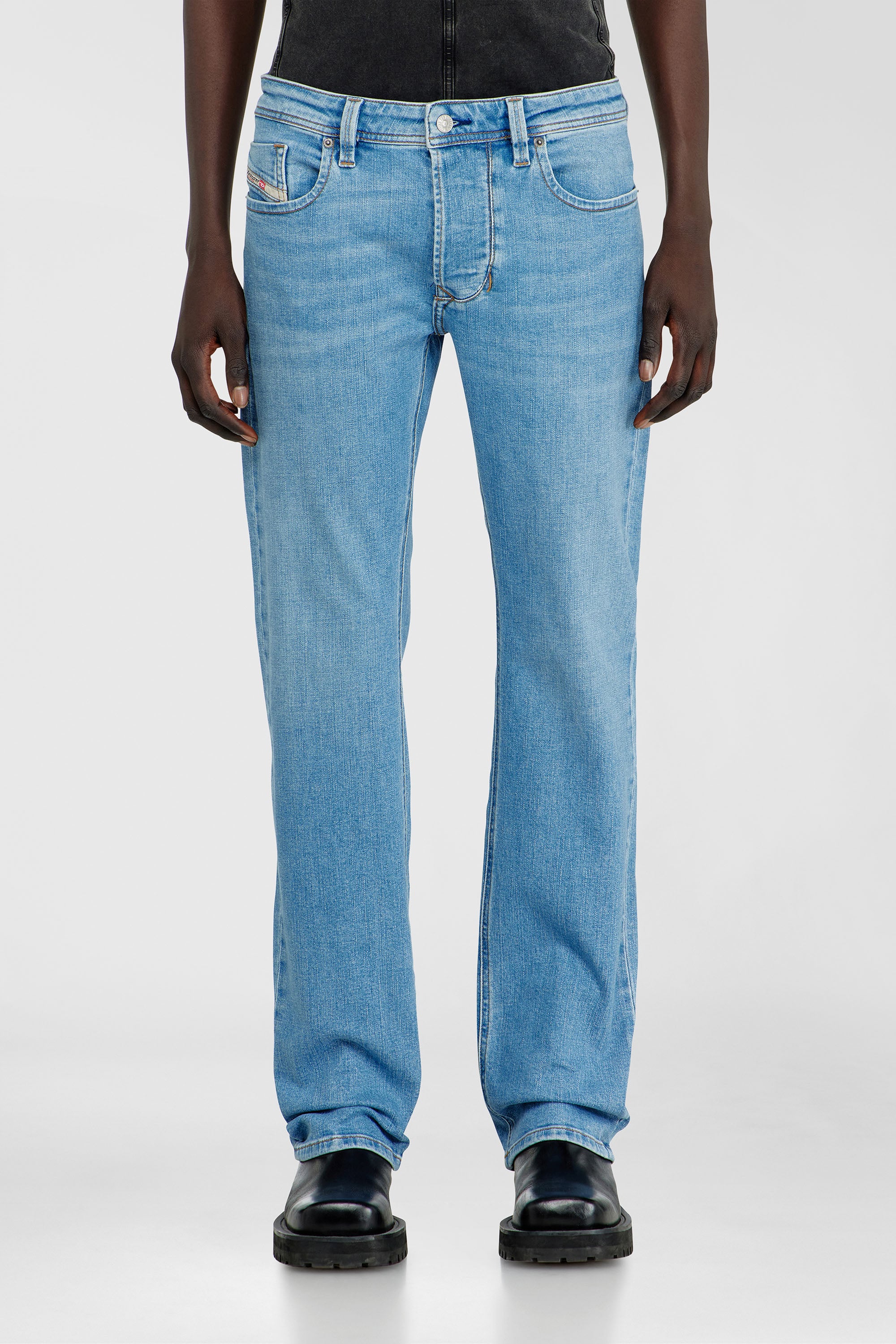 Diesel - Herren Regular Jeans 1985 Larkee 0HDBJ, Hellblau - 1