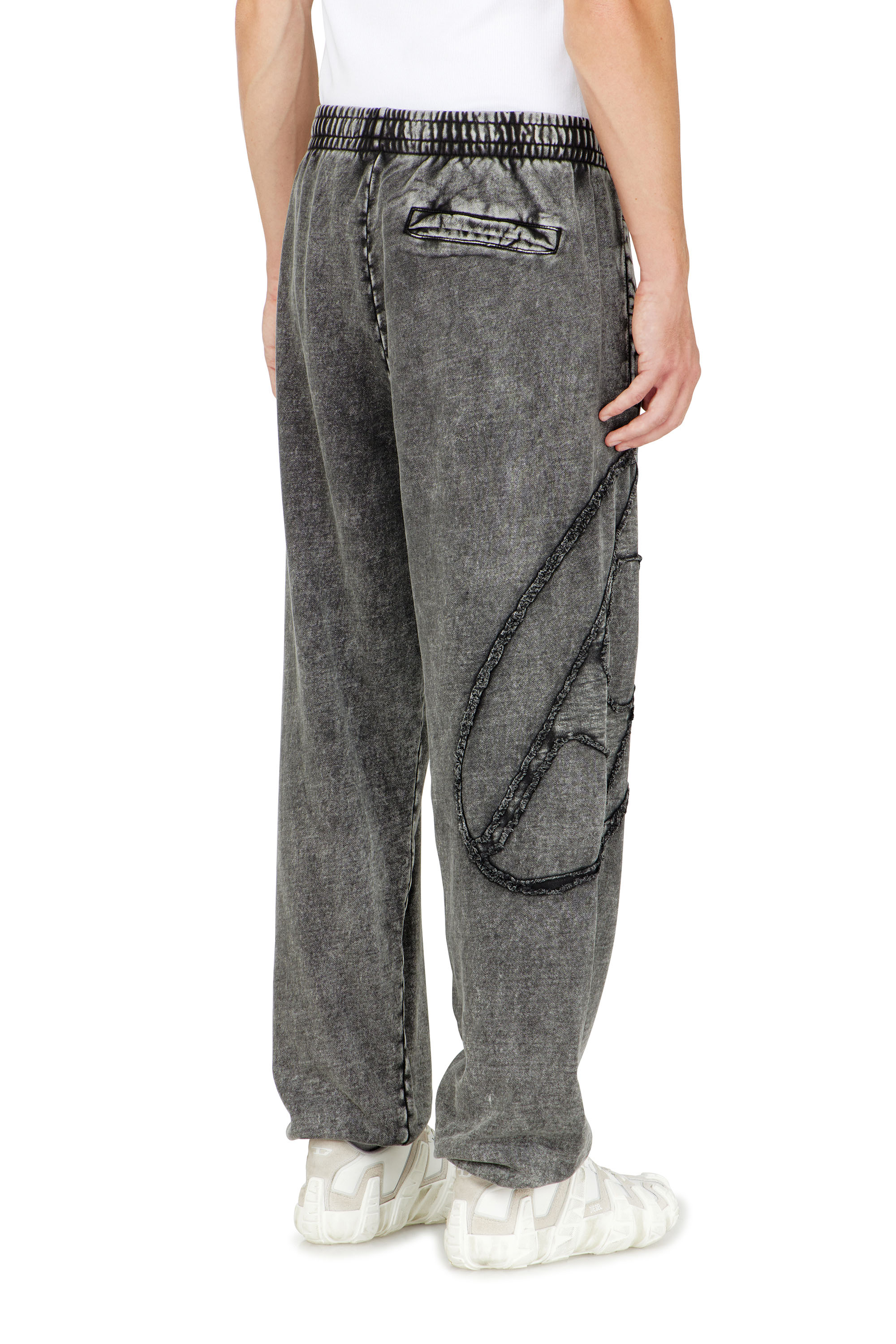Diesel - P-MARKY-DEN, Pantaloni in cotone biologico con patch Oval D Uomo in Grigio - 3