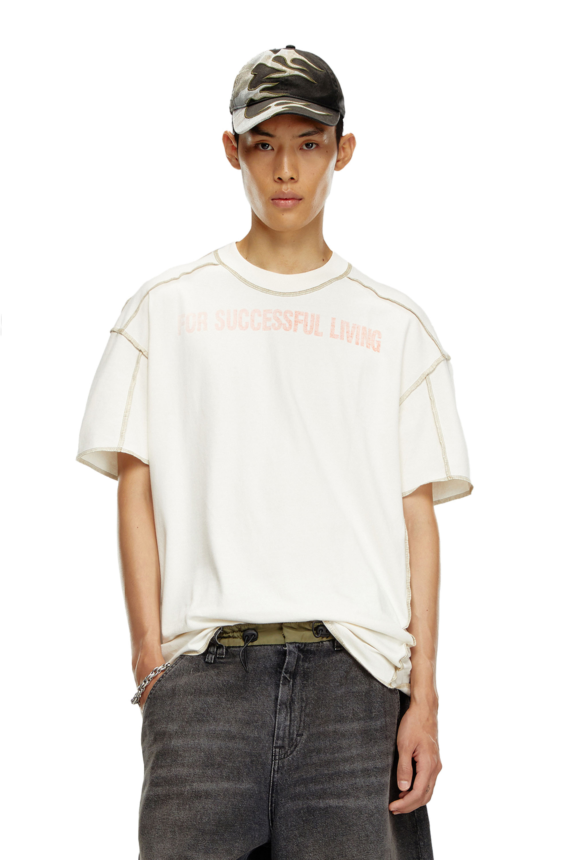 Diesel - T-CRAOR, Homme T-shirt avec effet « inside-out » in Blanc - Image 1