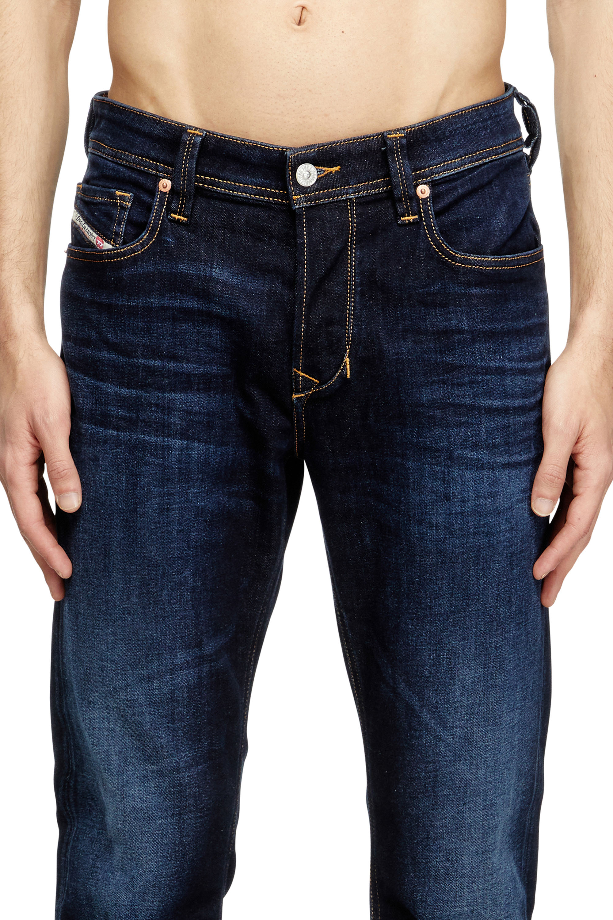 Diesel - Regular Jeans 1986 Larkee-Beex 009ZS Uomo, Blu Scuro - Image 6