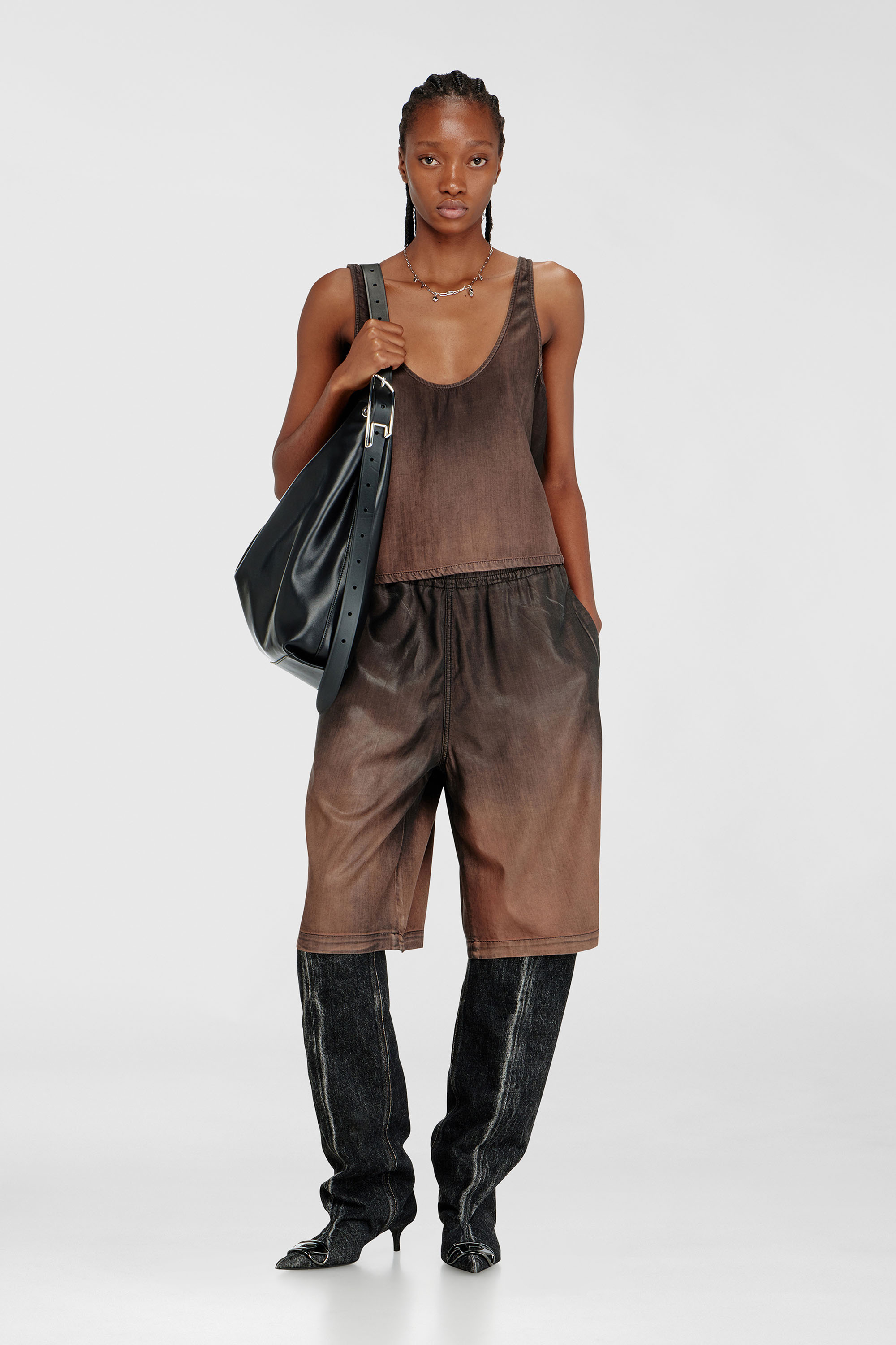 Diesel - DE-NORIAN-S, D&eacute;bardeur en denim enduit fluide Femme in Marron - 2