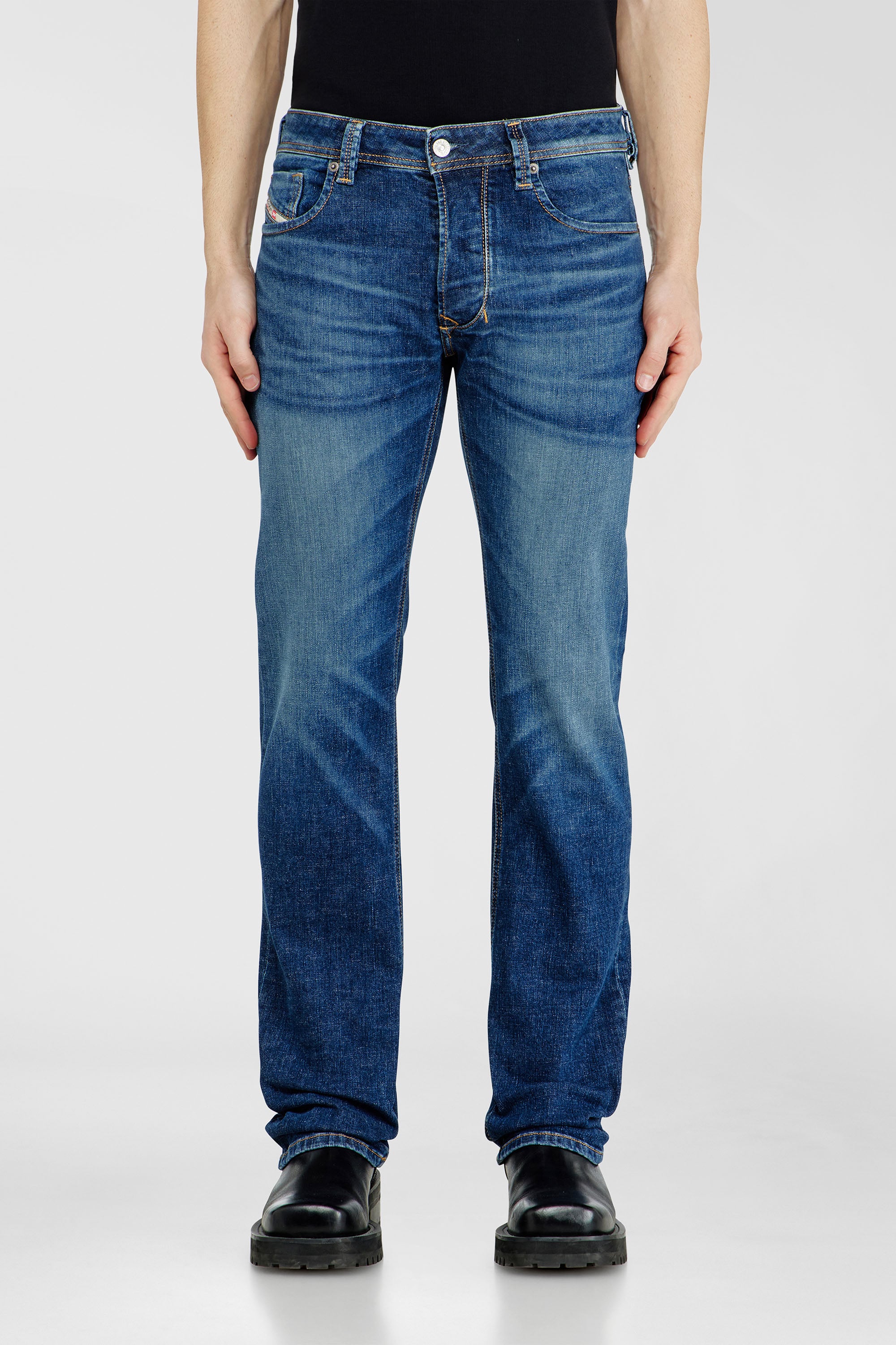 Diesel - Regular Jeans 1985 Larkee 09J47 Uomo, Blu Scuro - Image 1