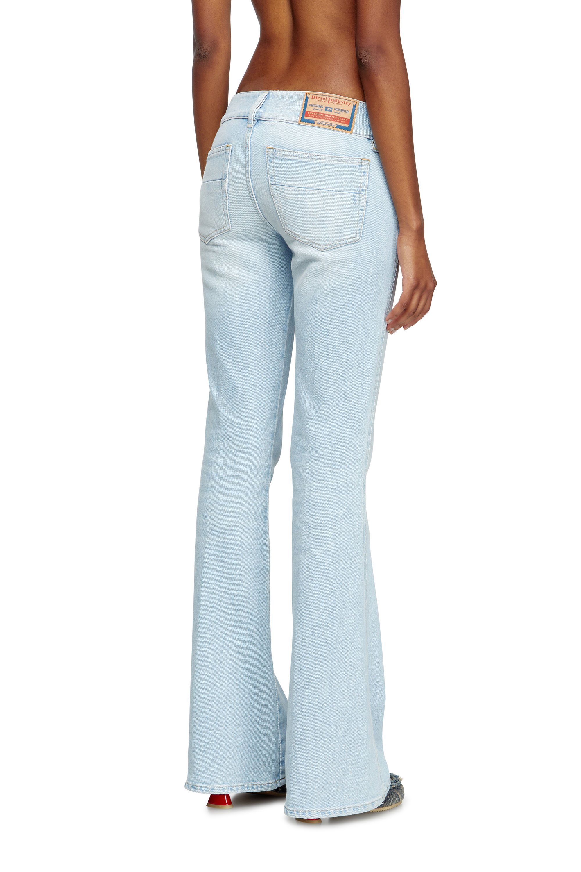 Diesel - Damen Bootcut Jeans D-Hush 09M11, Hellblau - 4